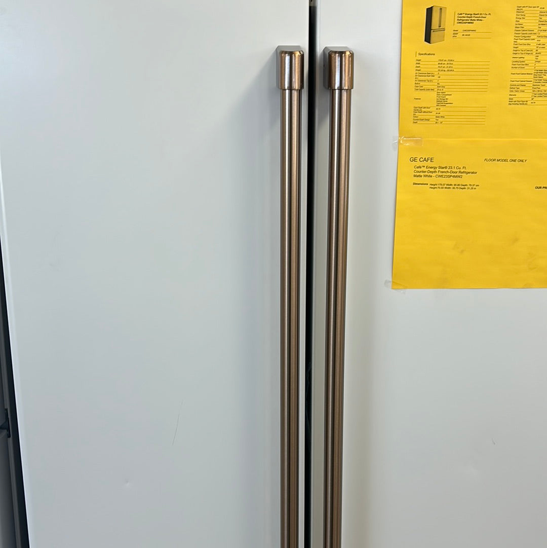 Ge Café floor model was $6199 nów $2999