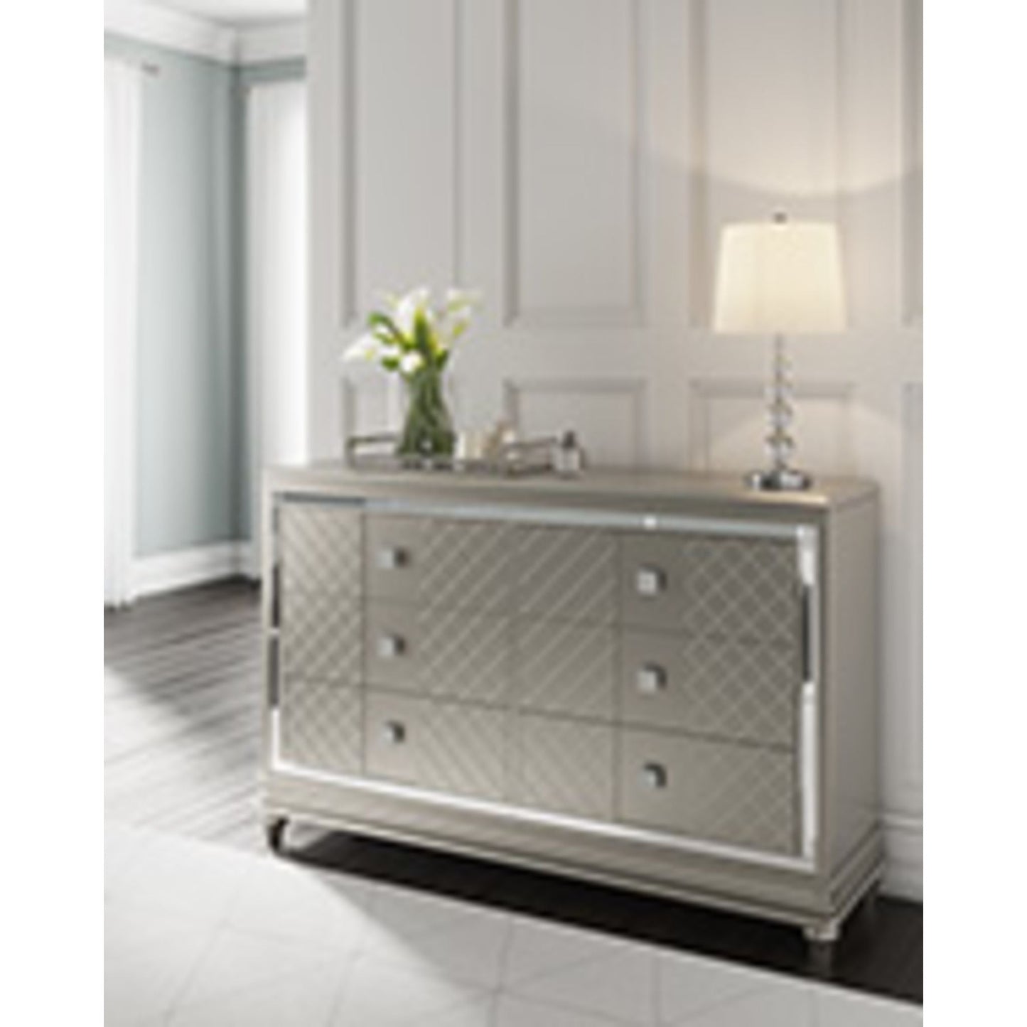 Chevanna Dresser - Platinum