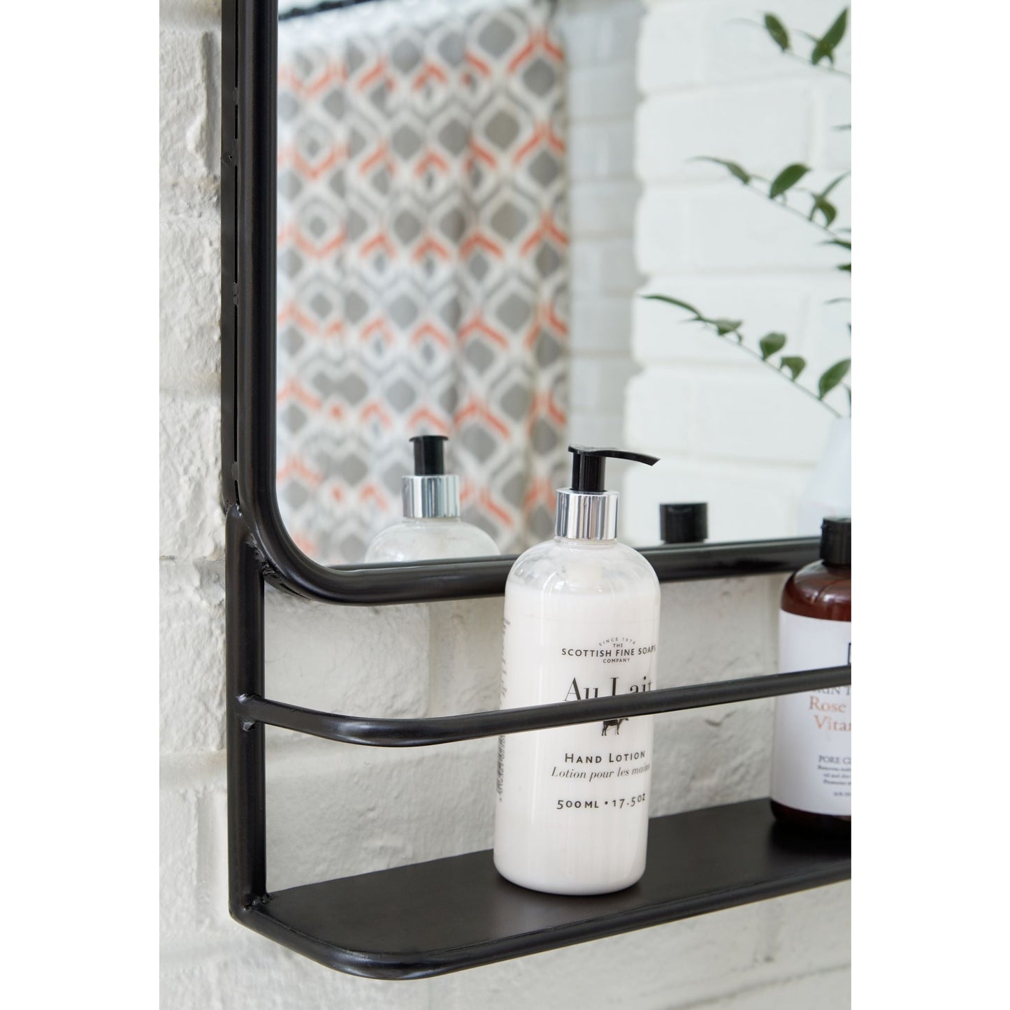 Ebba Mirror 22.00" x 31.00"