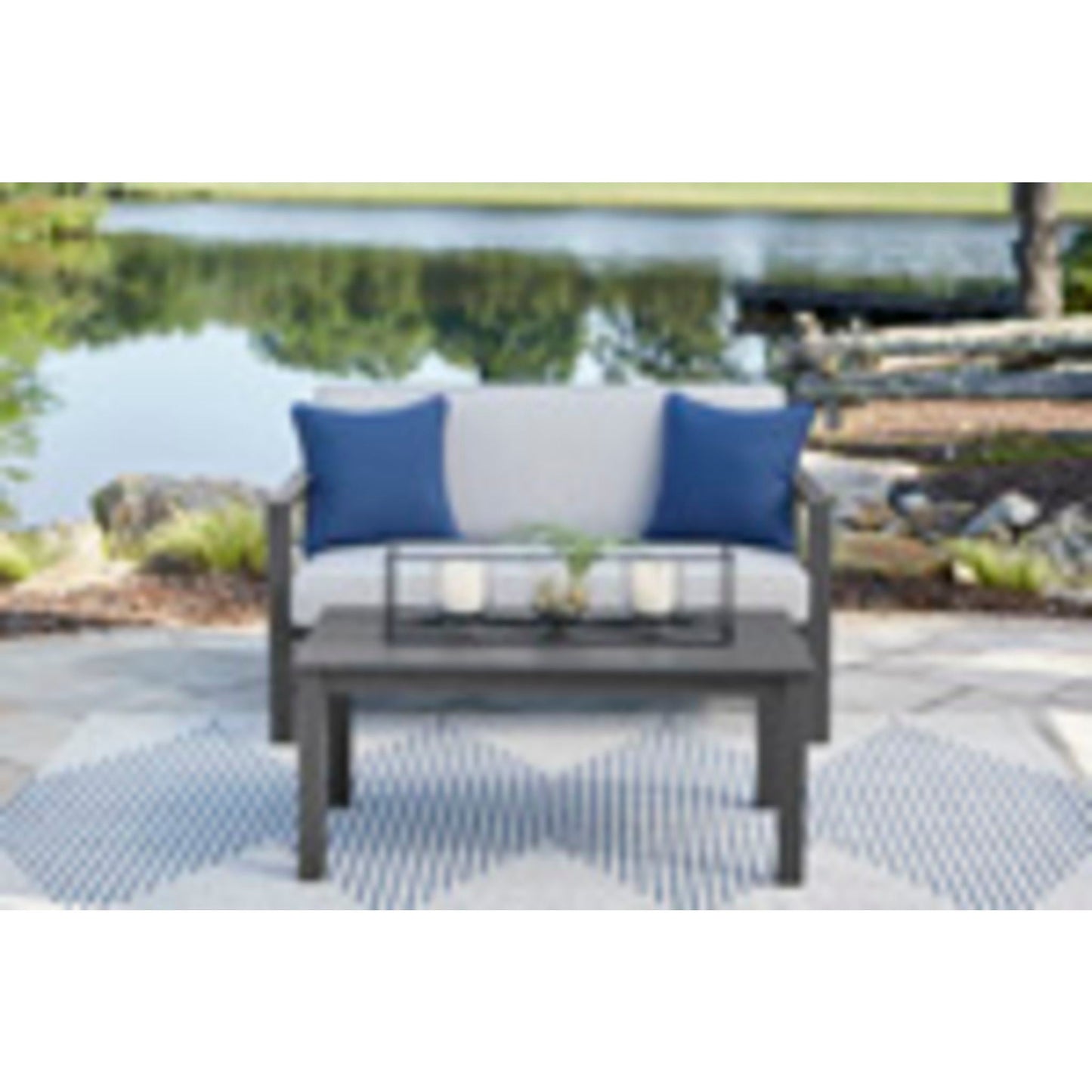 Outdoor Fynnegan Loveseat Gray