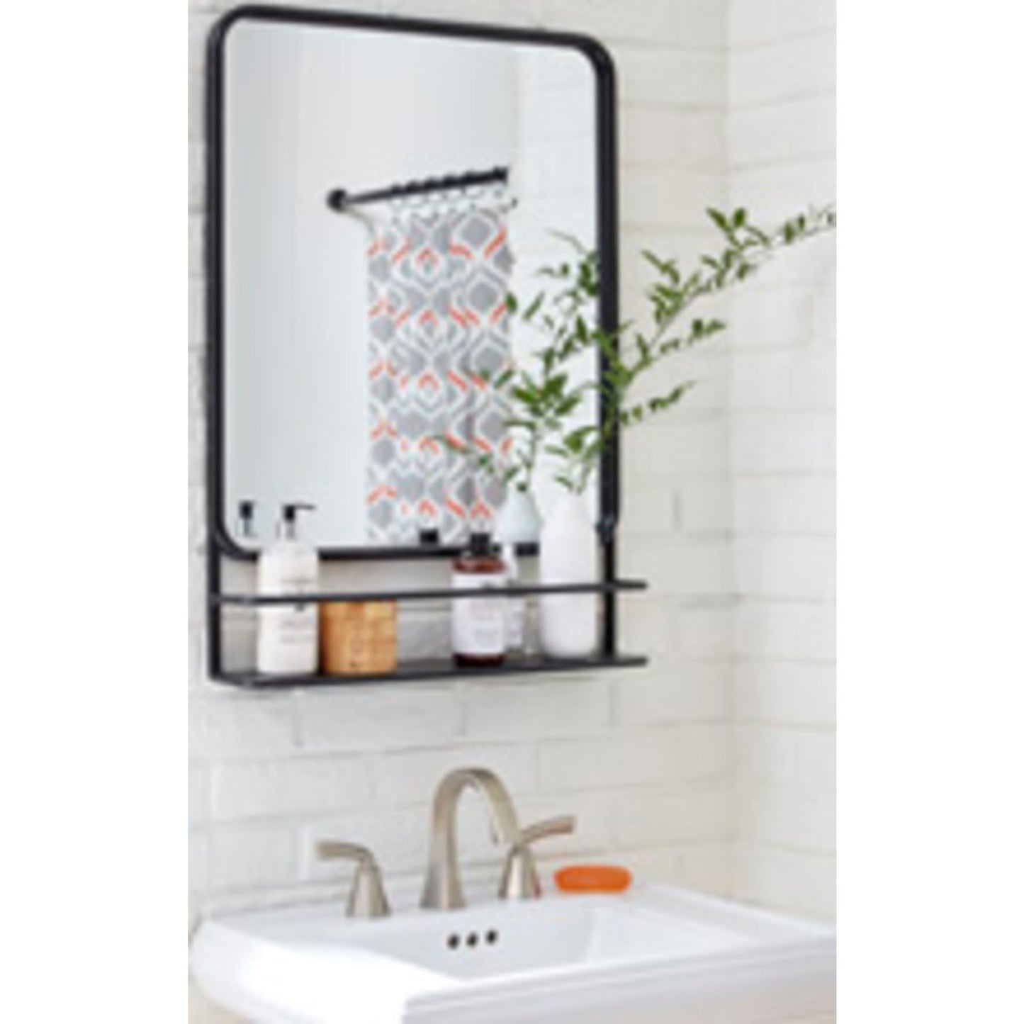 Ebba Mirror 22.00" x 31.00"