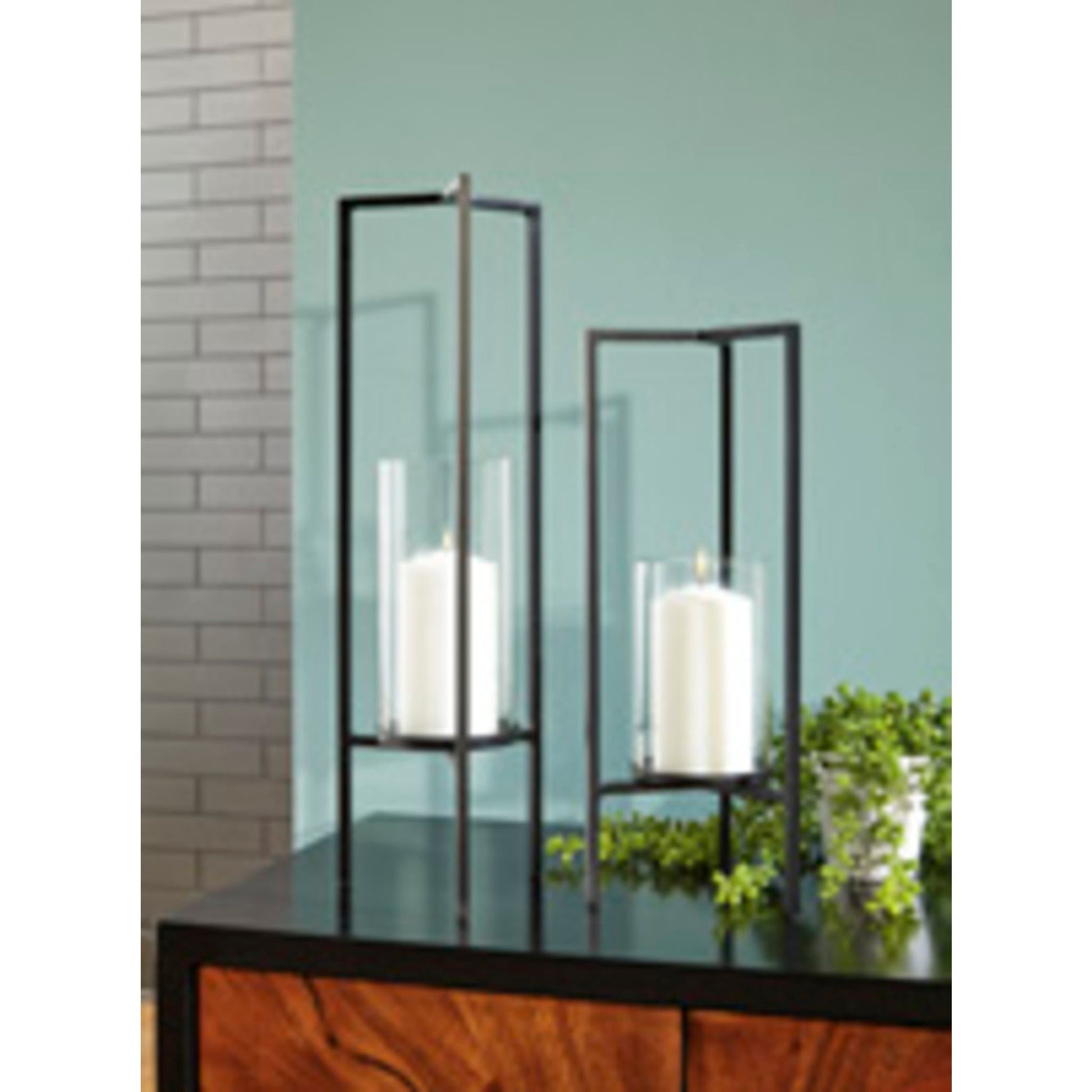 Ginette Candle Holder