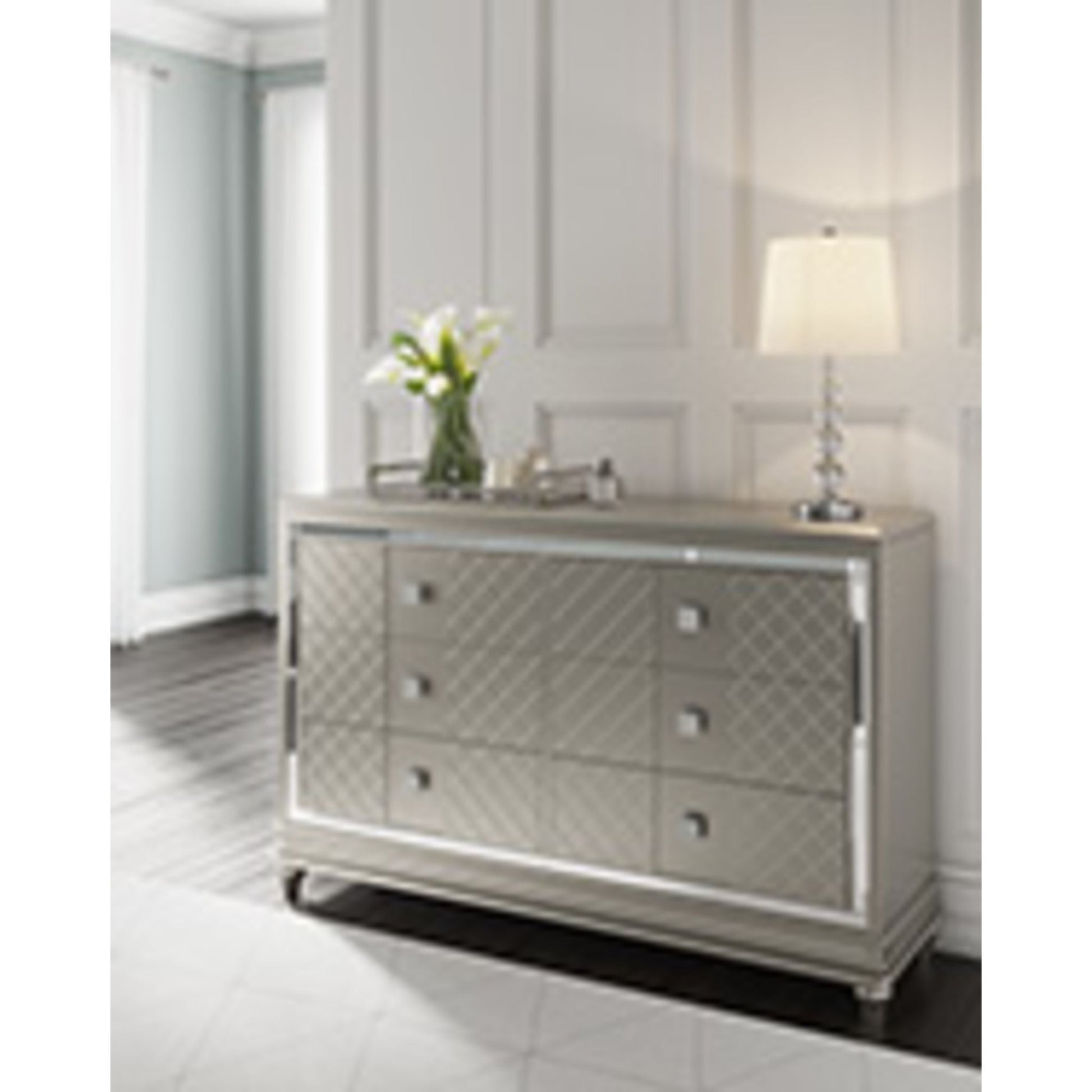 Chevanna Dresser - Platinum