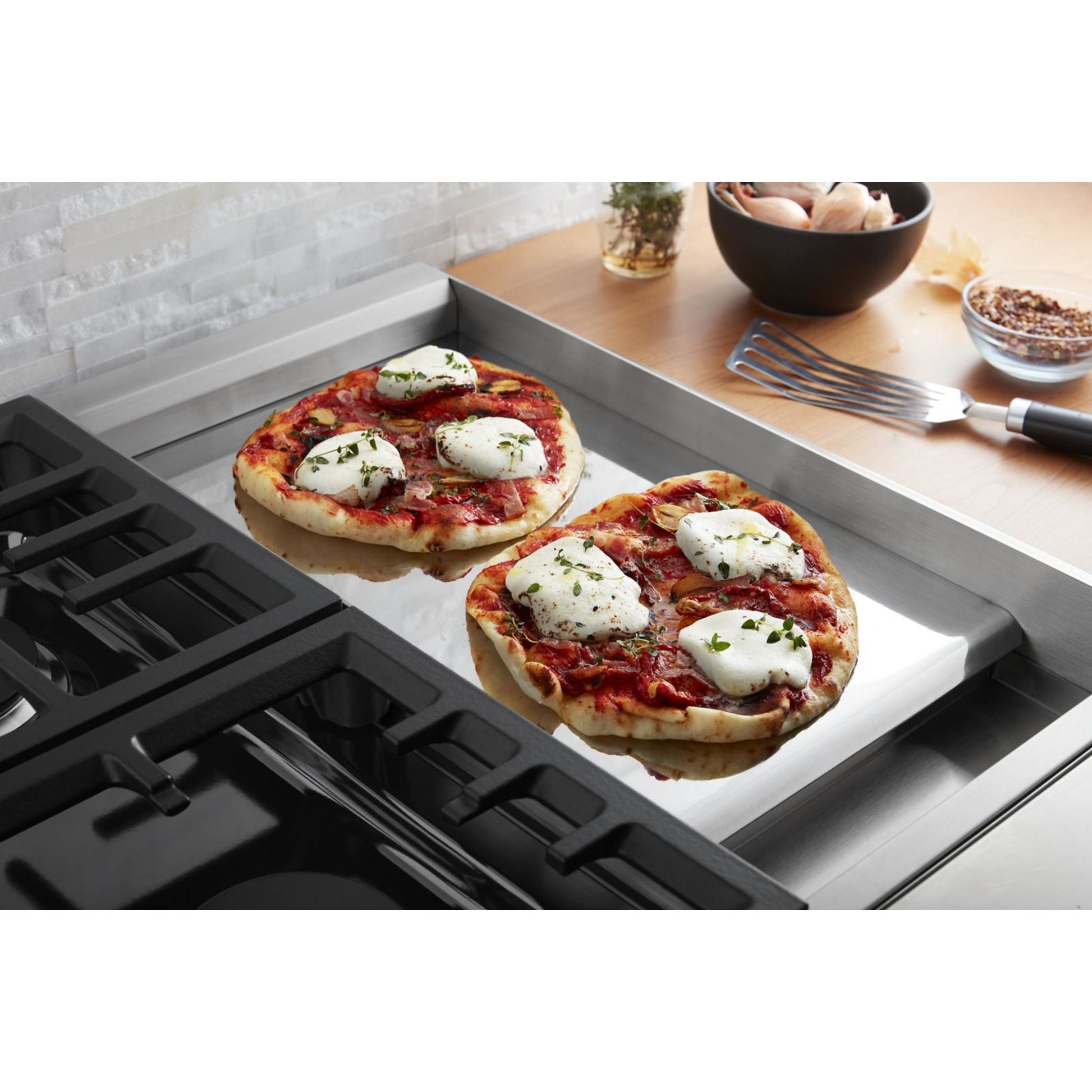 KitchenAid Dual Fuel Range (KFDC558JMH) - Milkshake