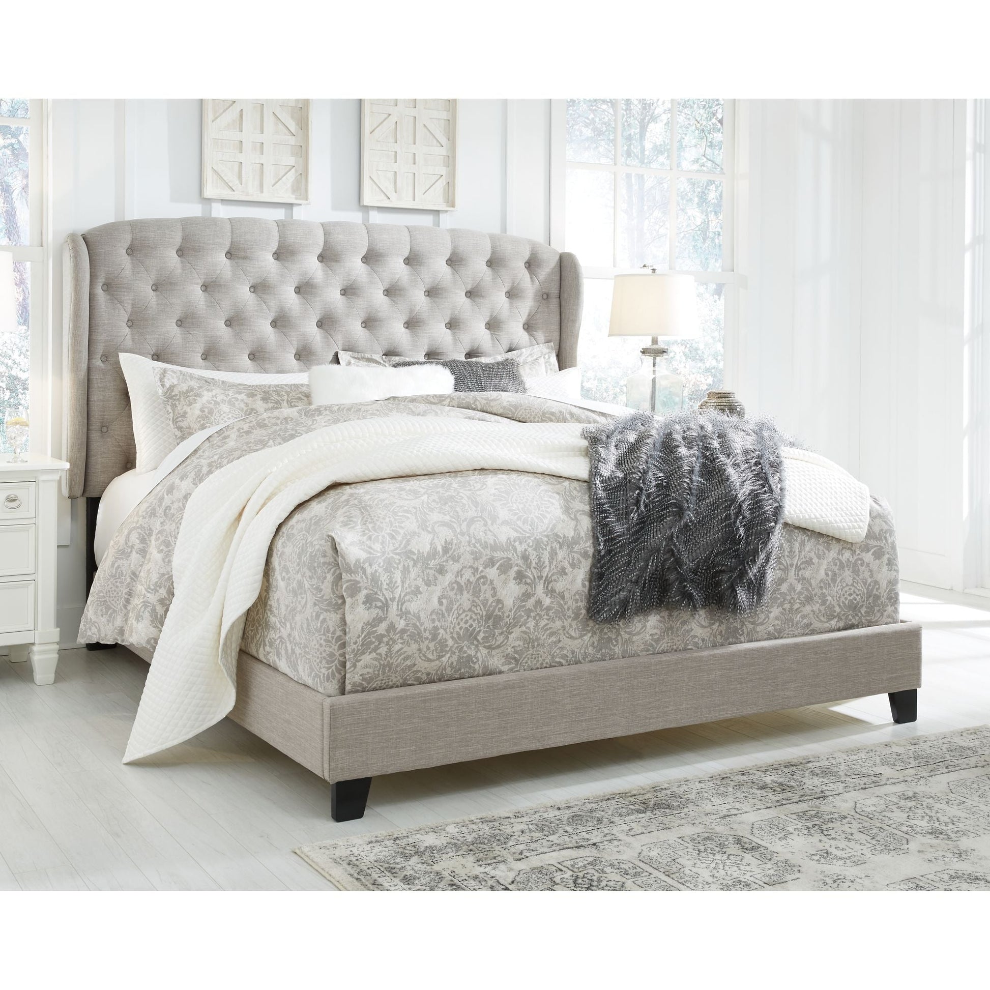 Jerary King Bed - Gray