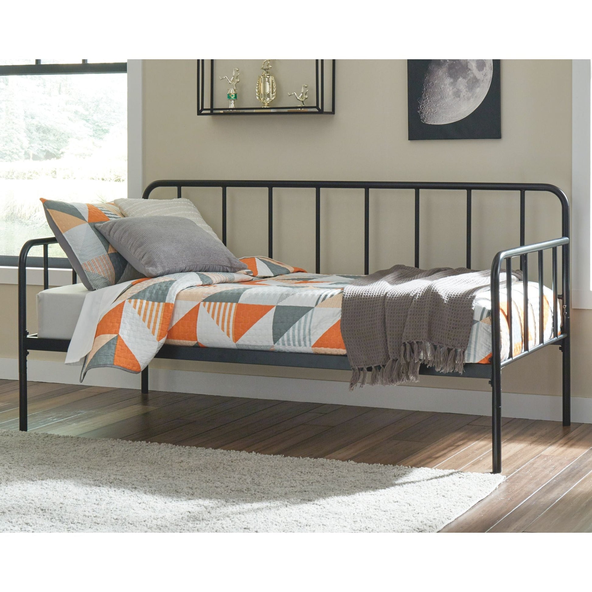 Trentlore Day Bed - Black