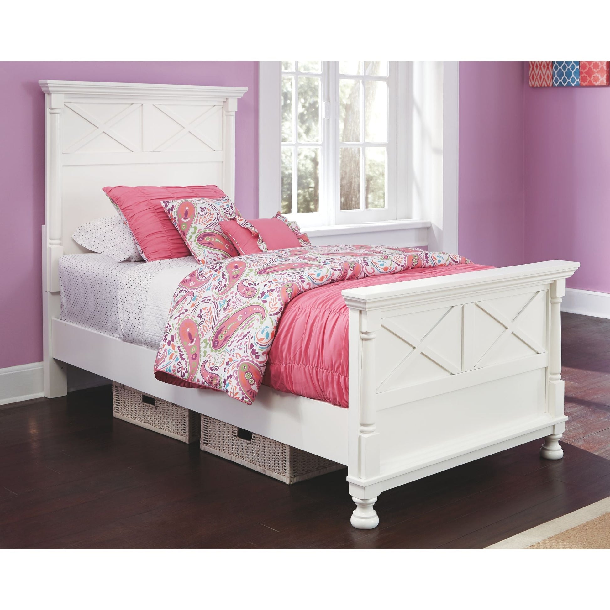 Kaslyn Panel Bed
