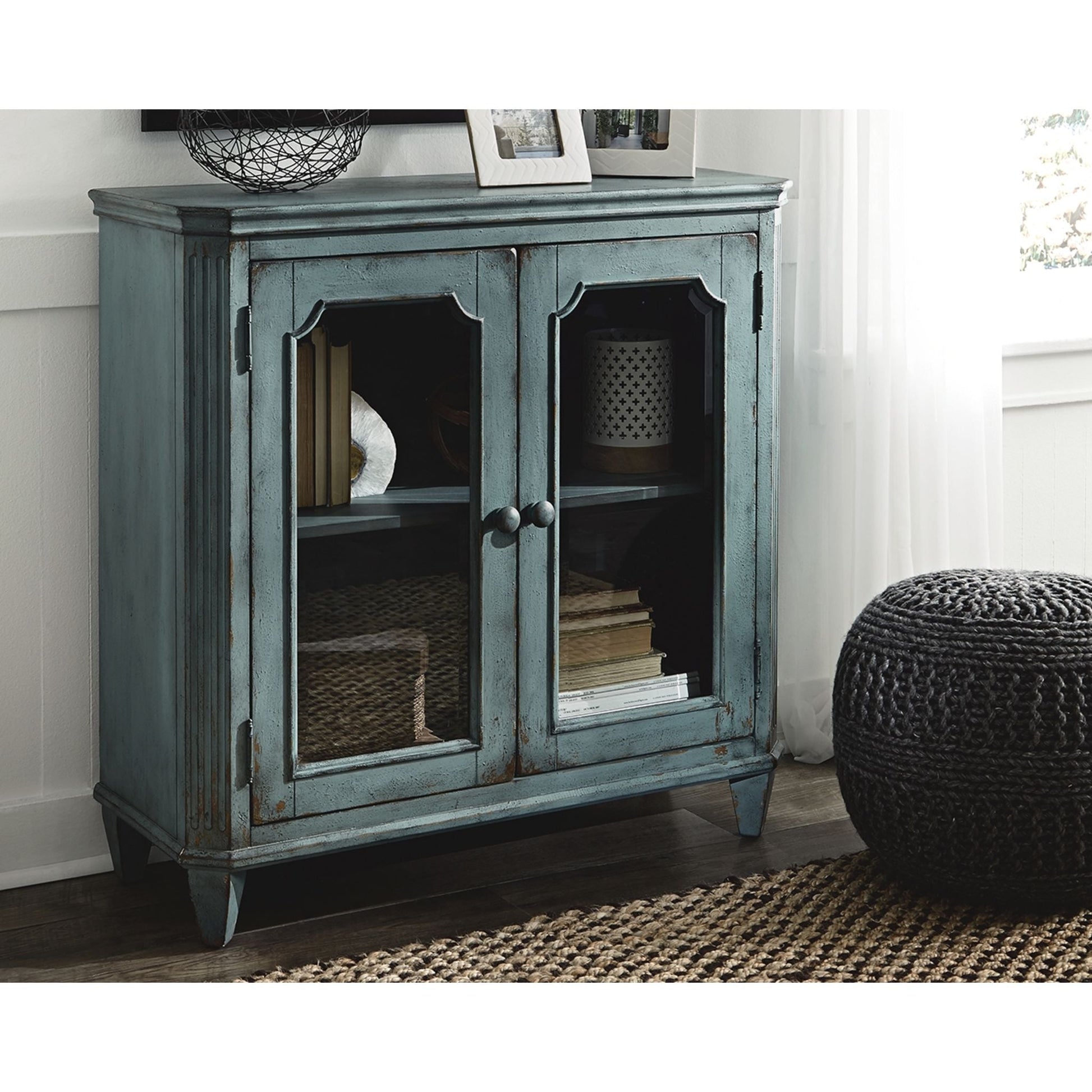 Mirimyn Antiq Small Accent Table - Teal
