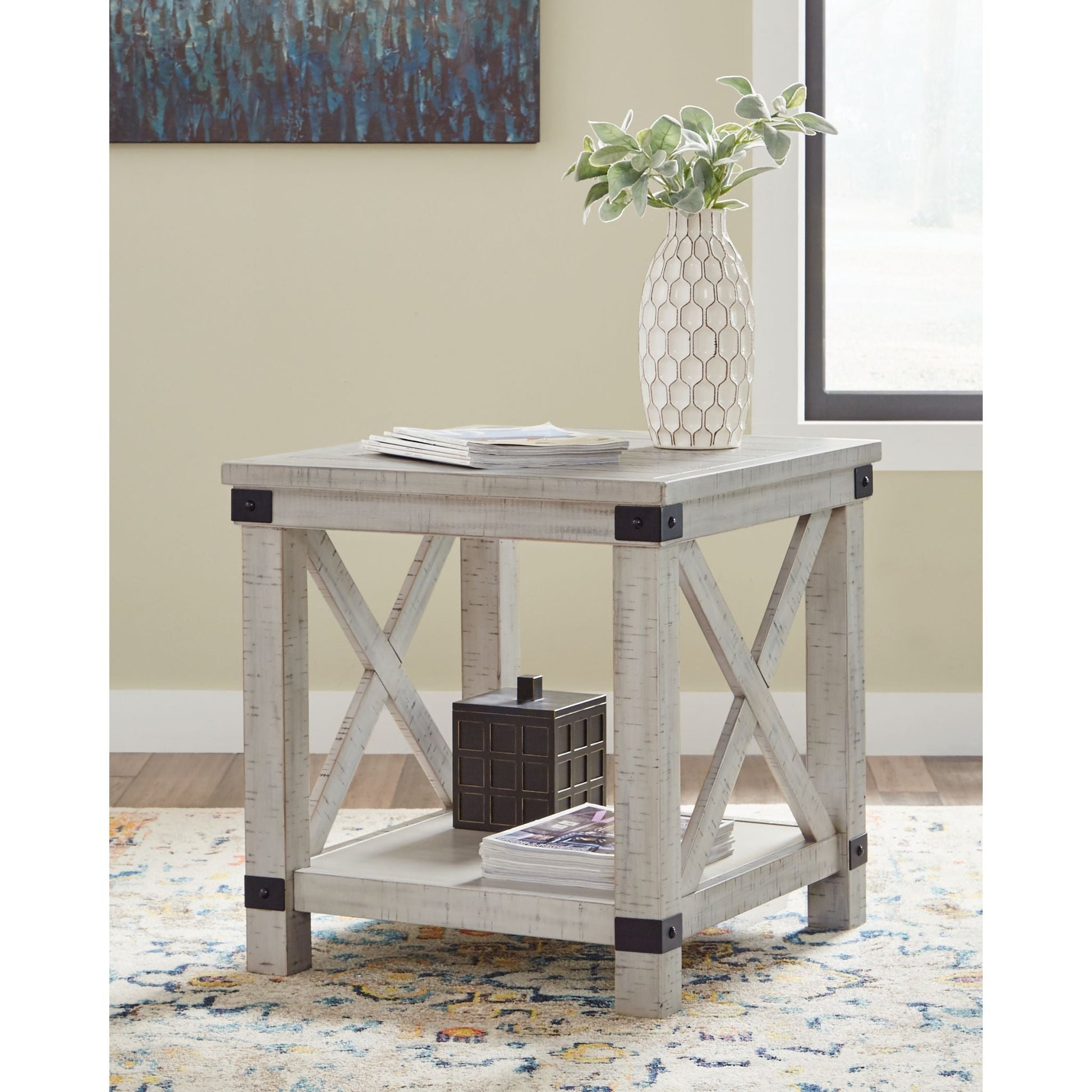 Carynhurst End Table - Whitewash