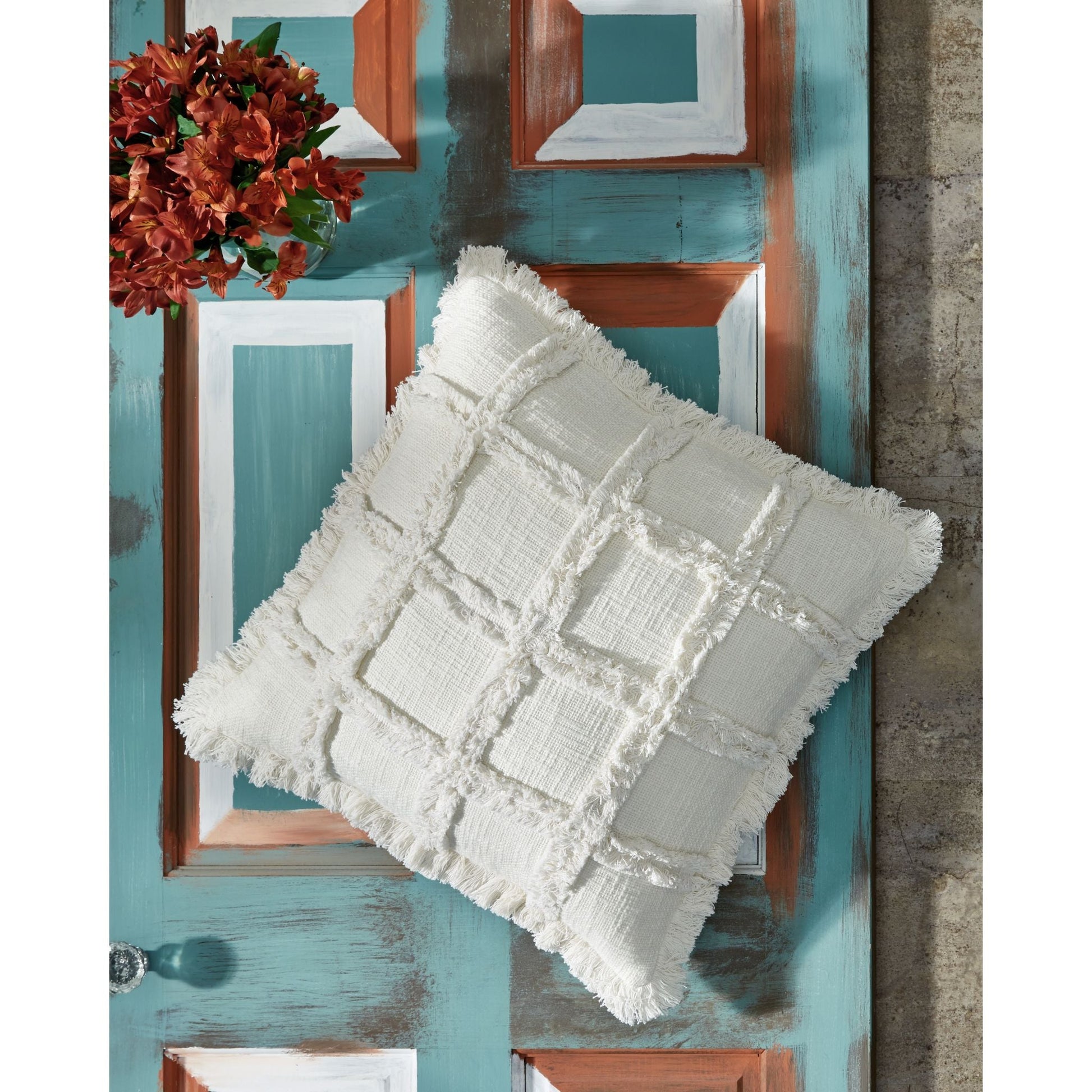 Henie Accent Pillow 20.00"