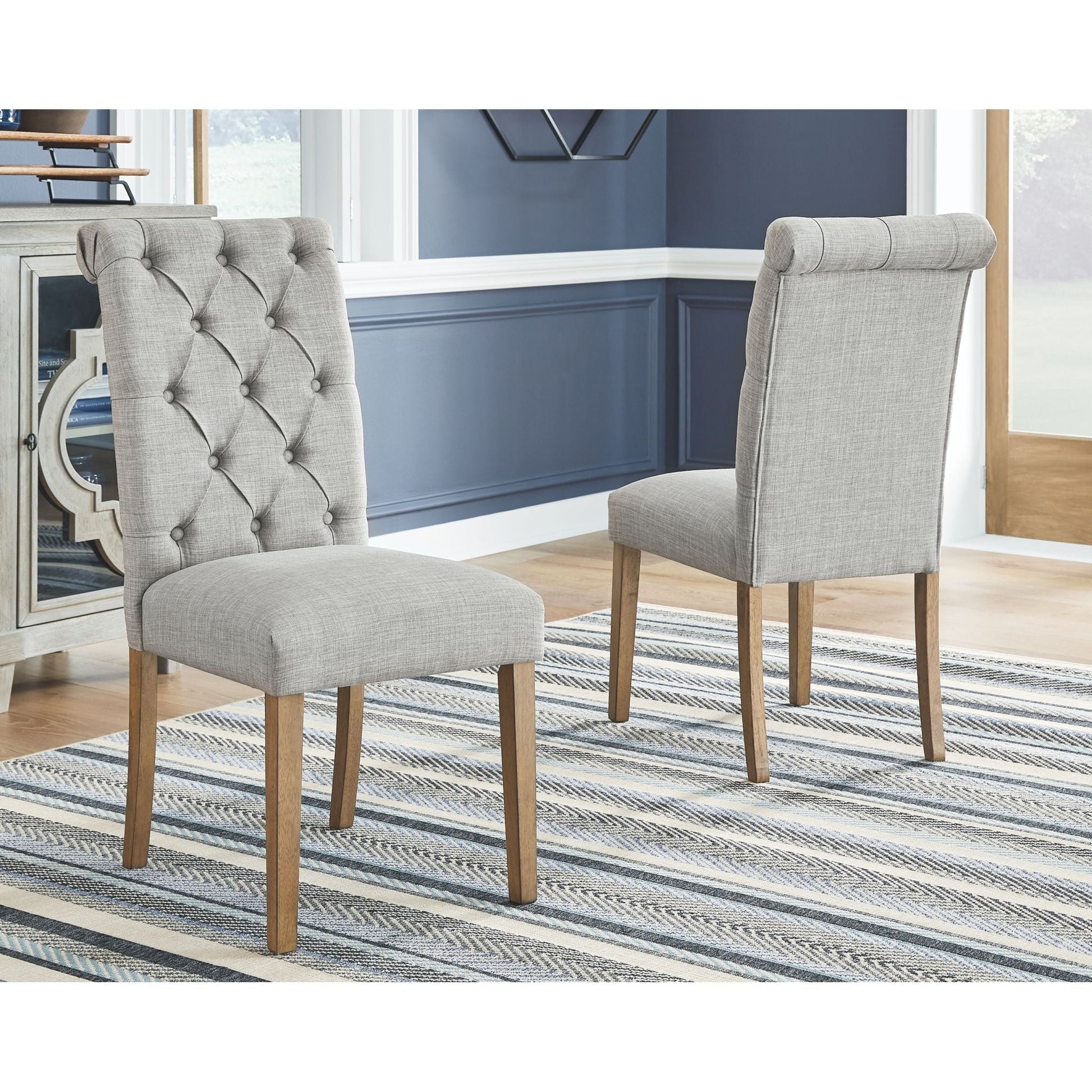 Harvina Upholstered Side Chair - Light Gray - (D324-02)