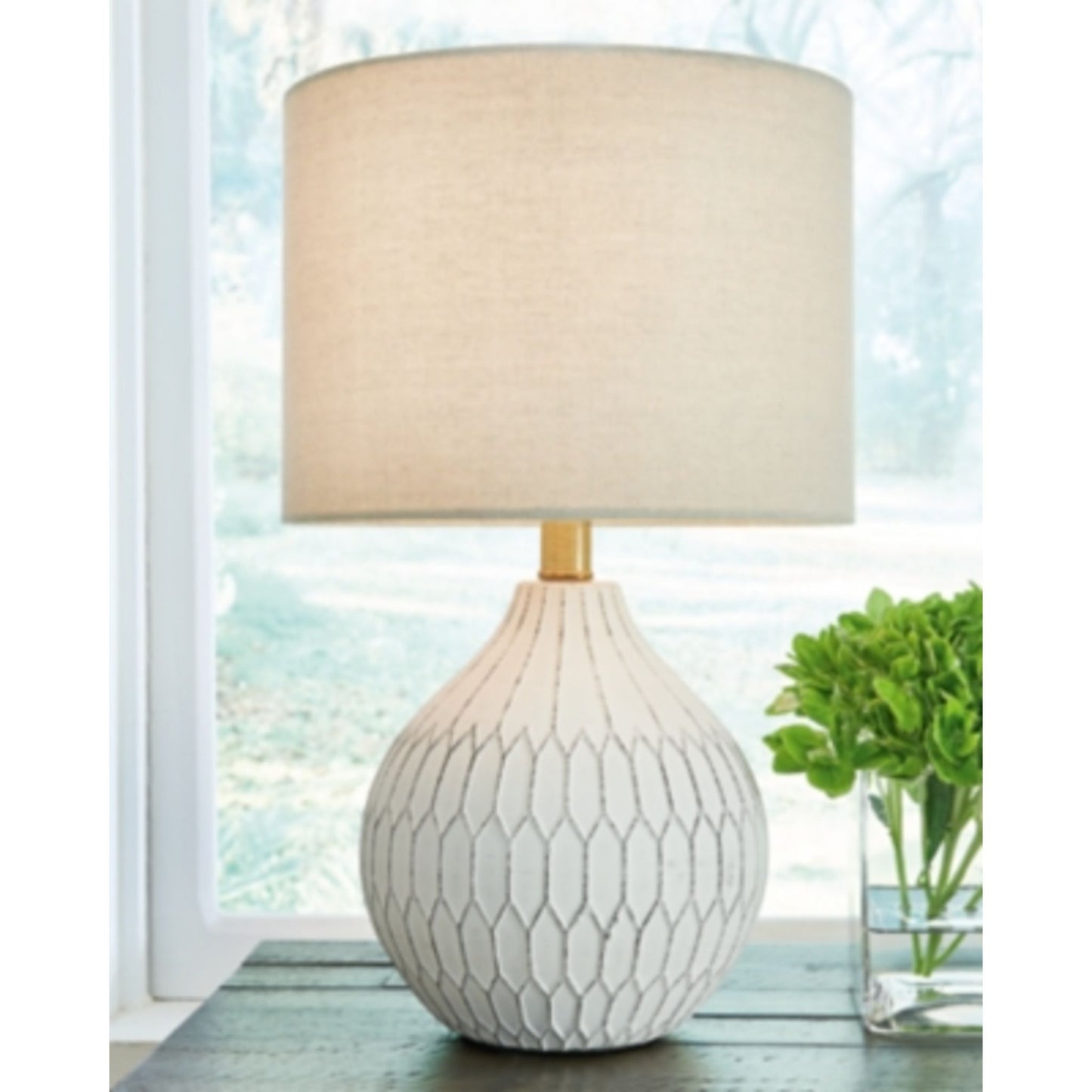 Wardmont Table Lamp 17.50"