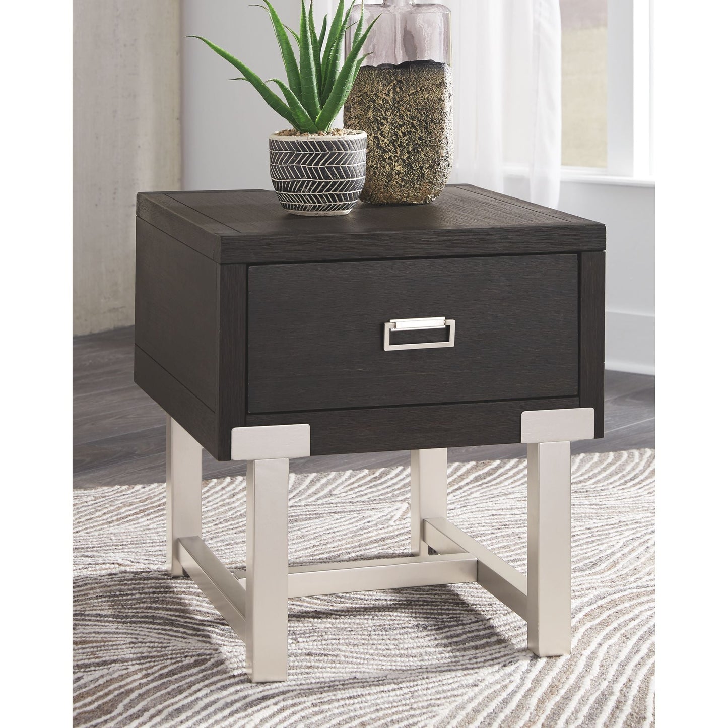 Chisago End Table - Black