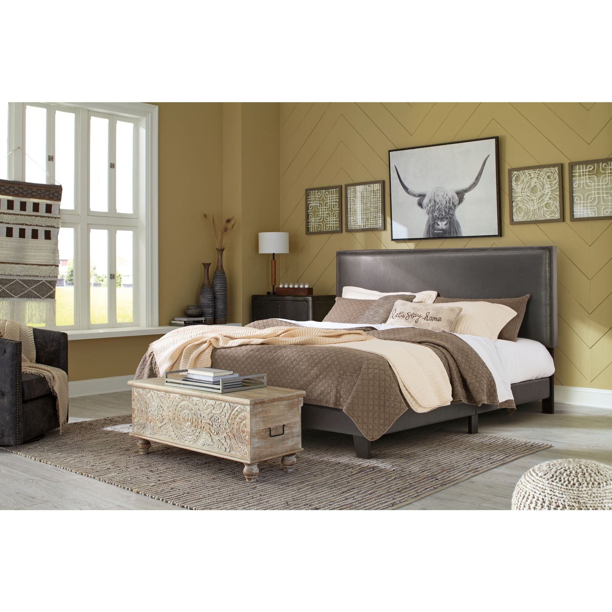 Mesling King Bed - Gray