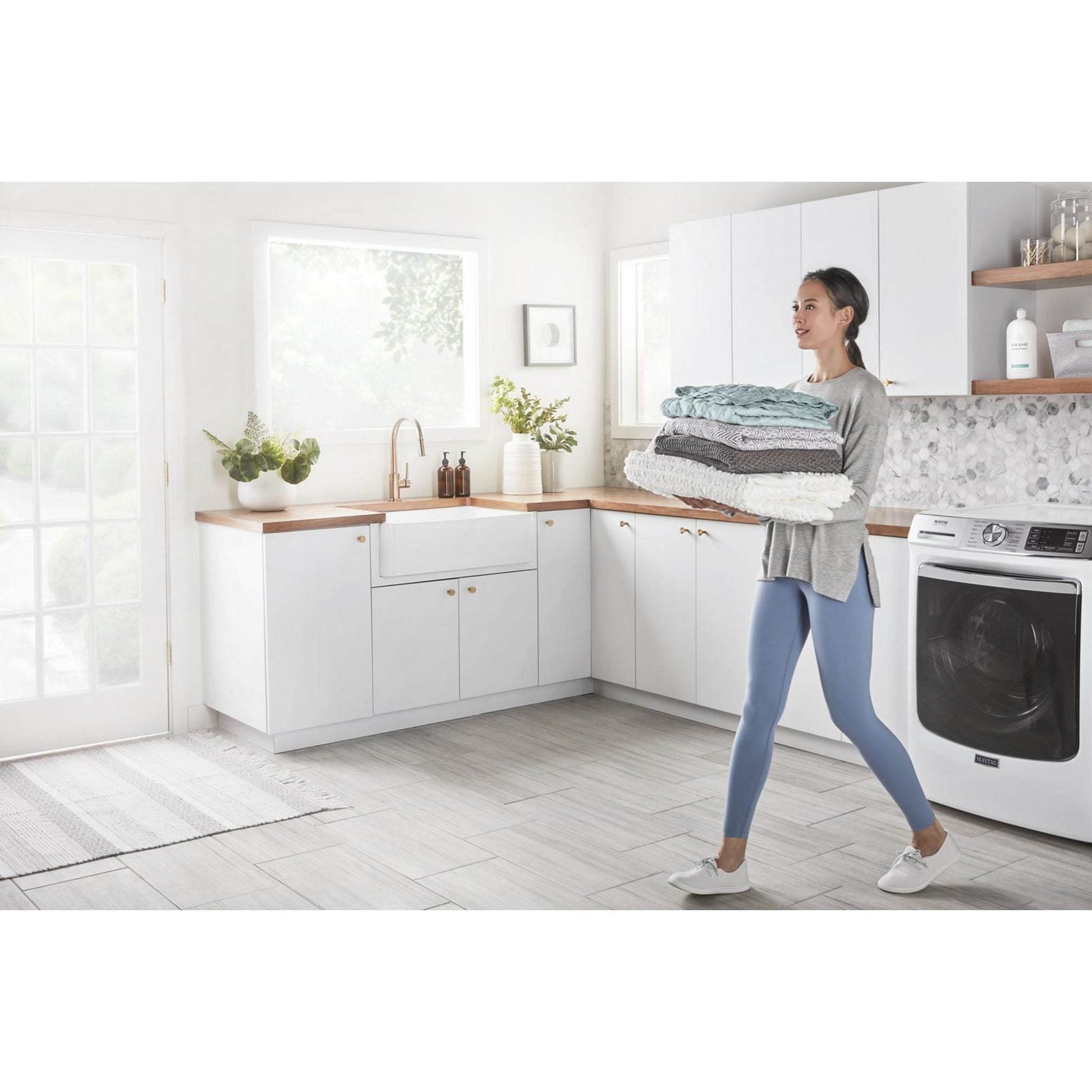 Maytag Front Load Washer (MHW8630HW) - White