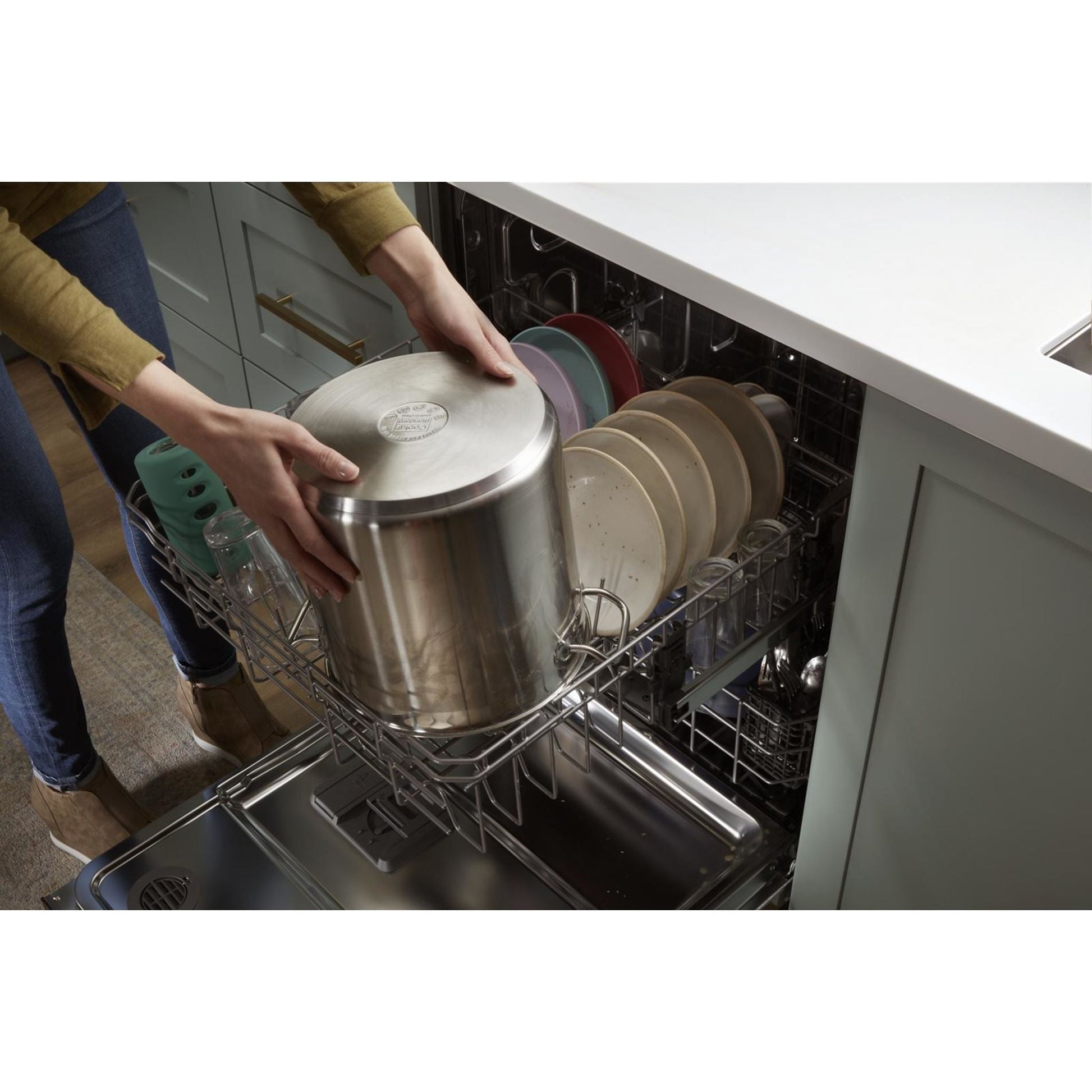Whirlpool Dishwasher (WDT740SALB) - BLACK