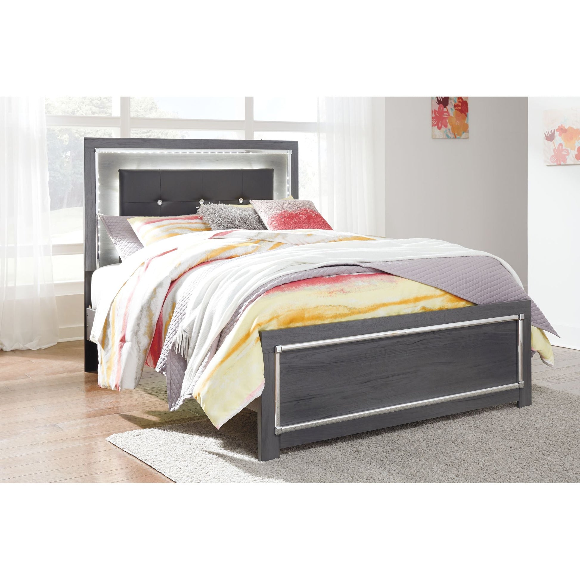 Lodanna 5 Piece Bedroom Package - Gray