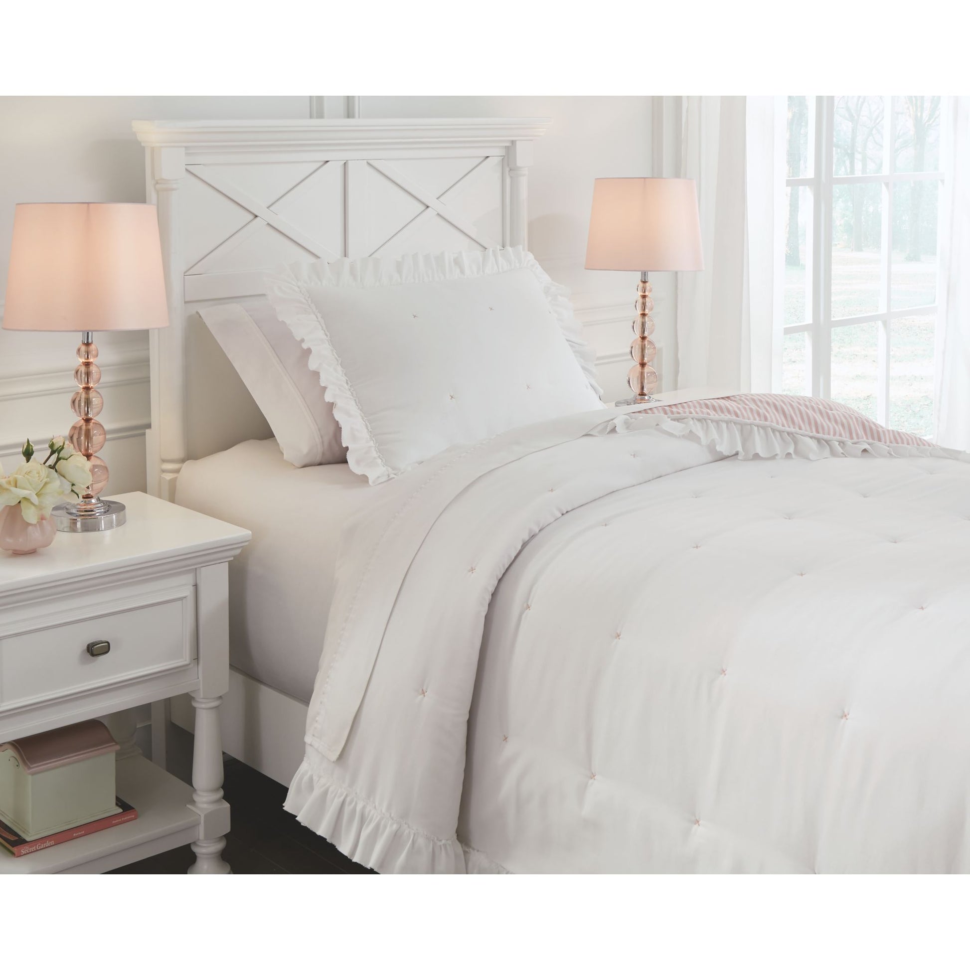 Jenalyn Comforter Set