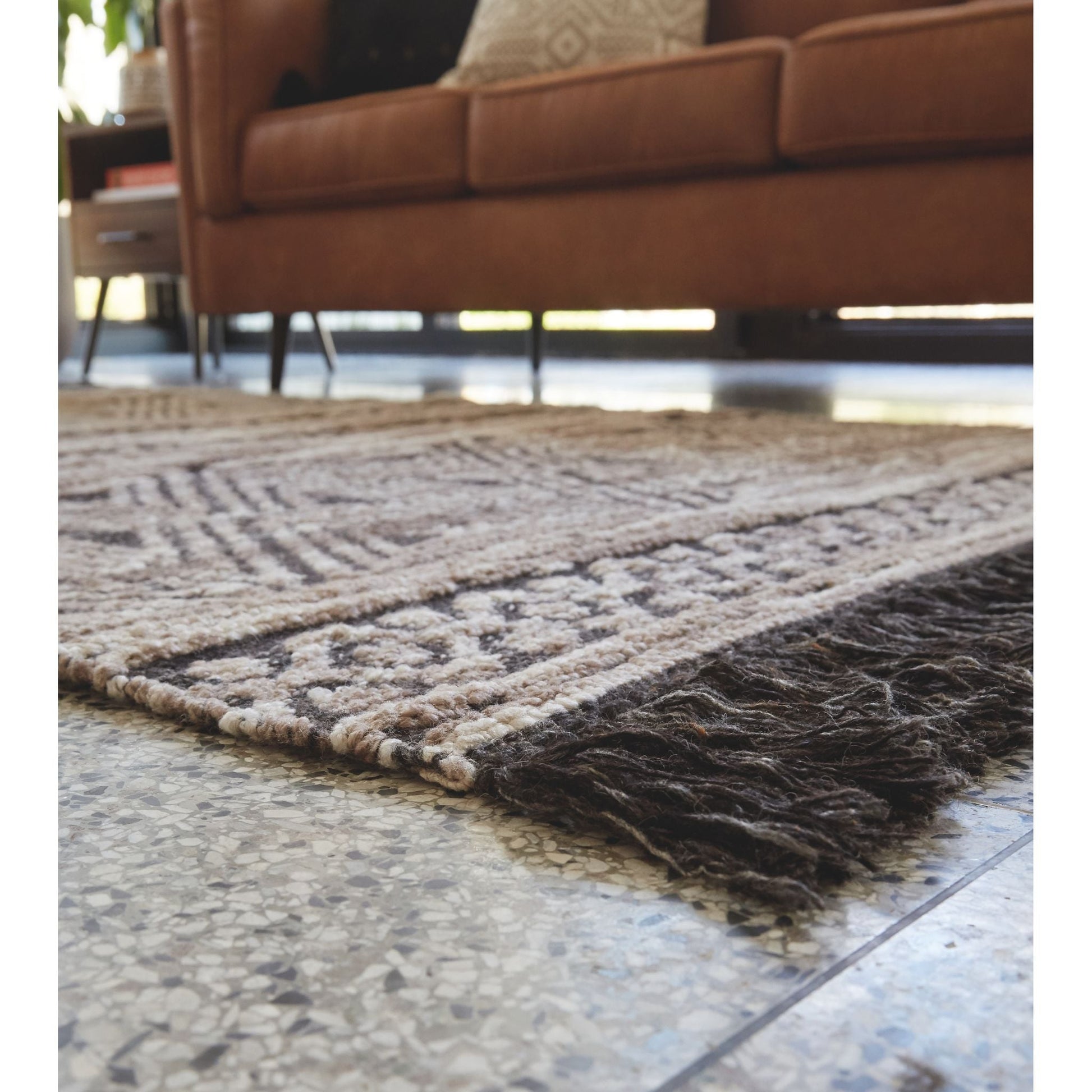 Kylin Area Rug - 5' x 7'