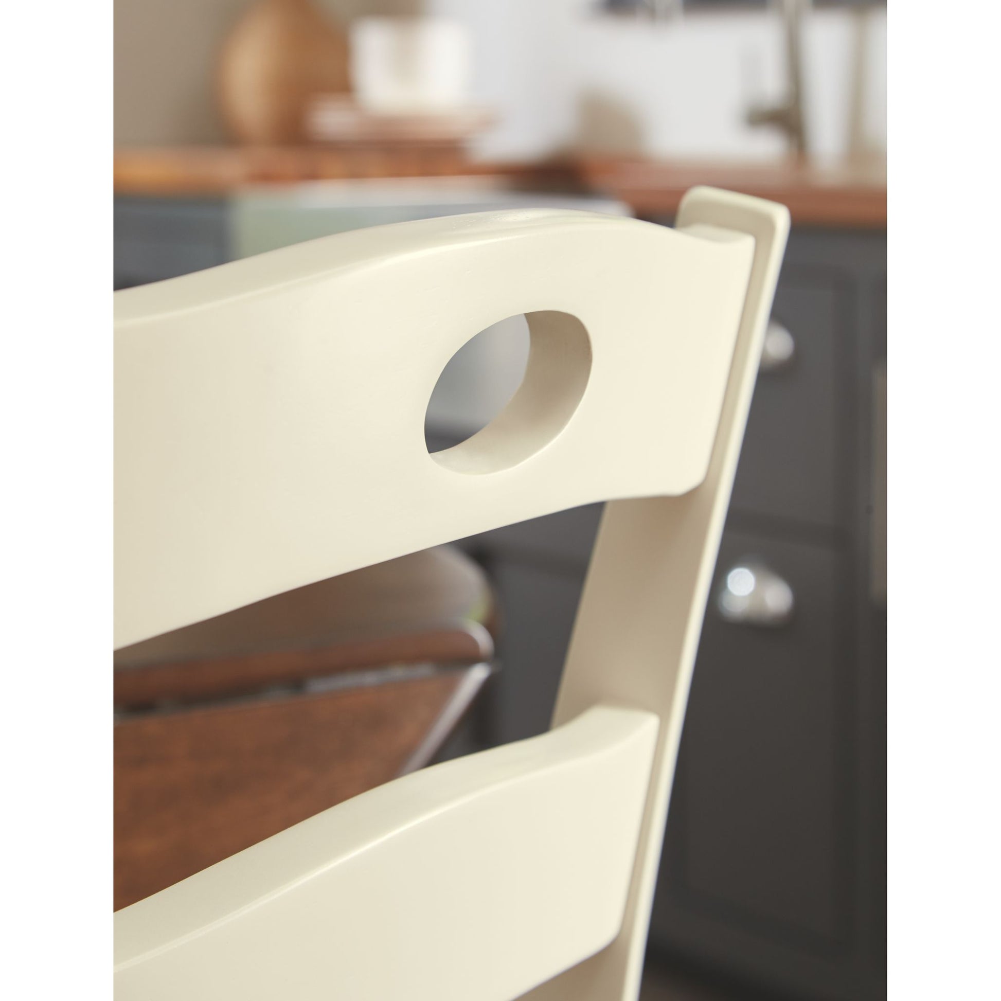 Woodanville Side Chair - Two Tone - (D335-01)