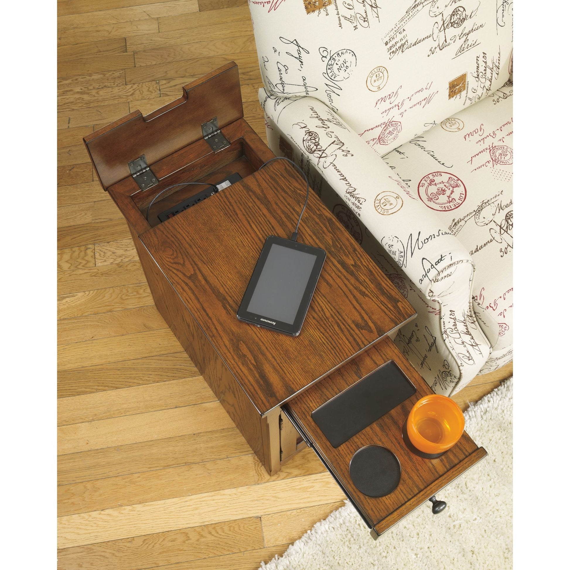 Laflorn Chairside Table - Brown