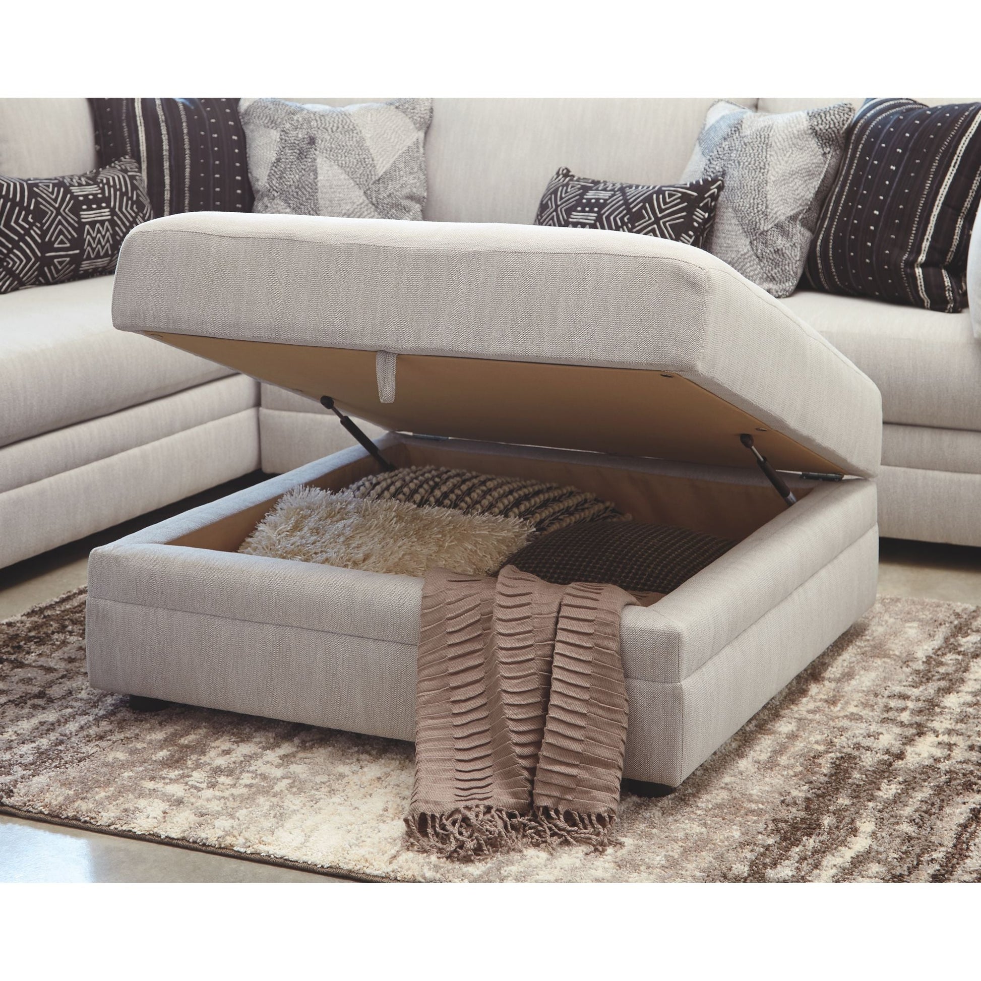 Neira Ottoman - Fog