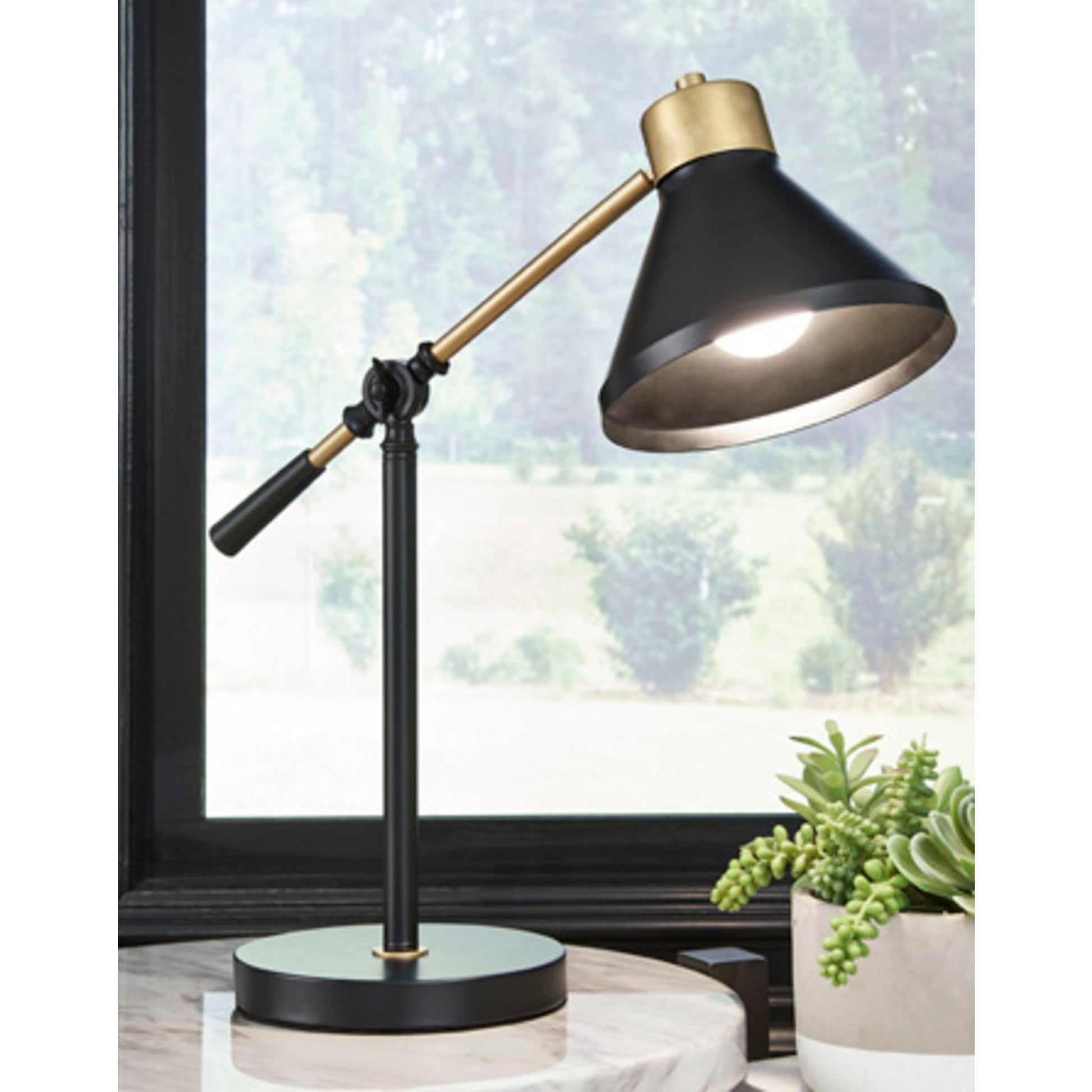 Garville Table Lamp 19.00"