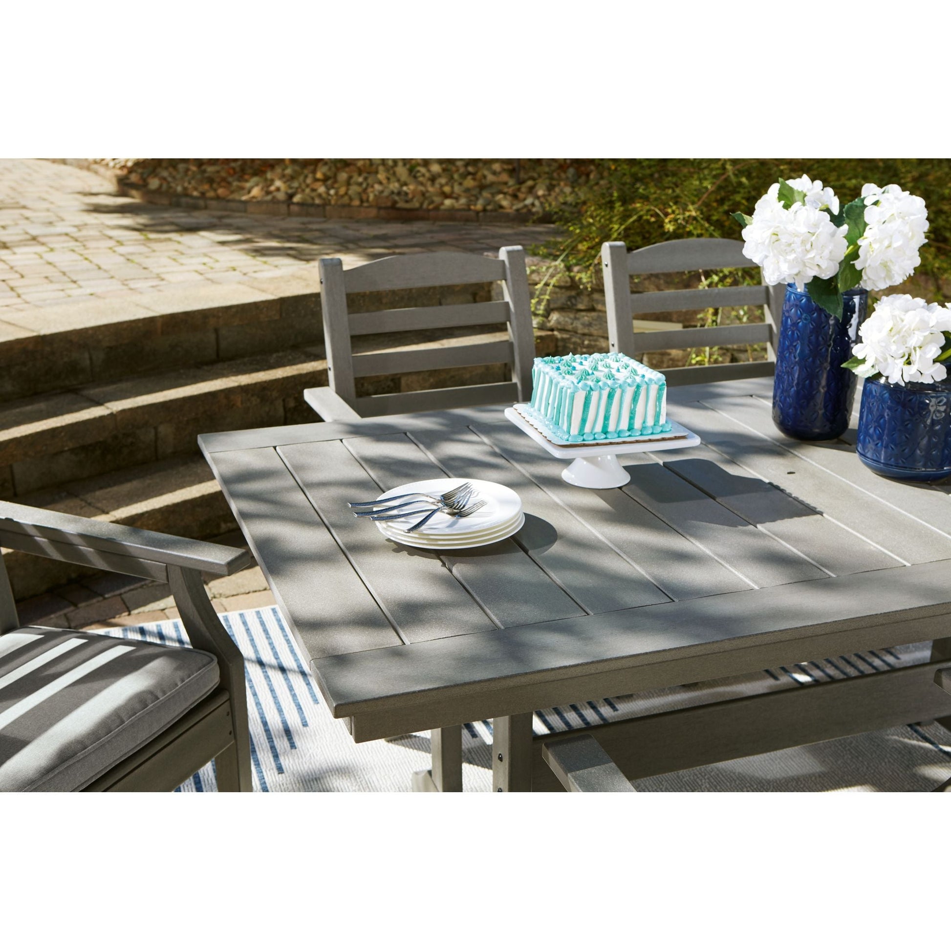 Outdoor Visola Table Gray