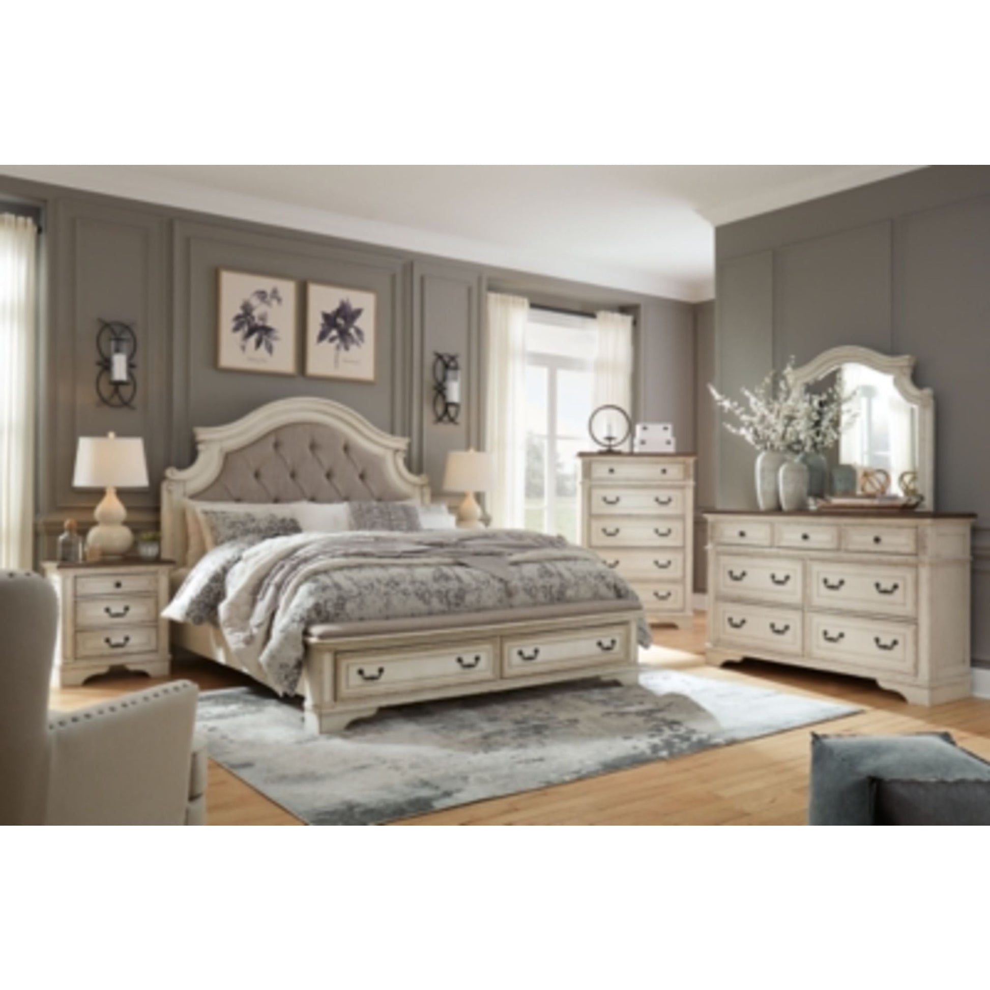 Realyn 5 Piece Bedroom Package - Two-tone
