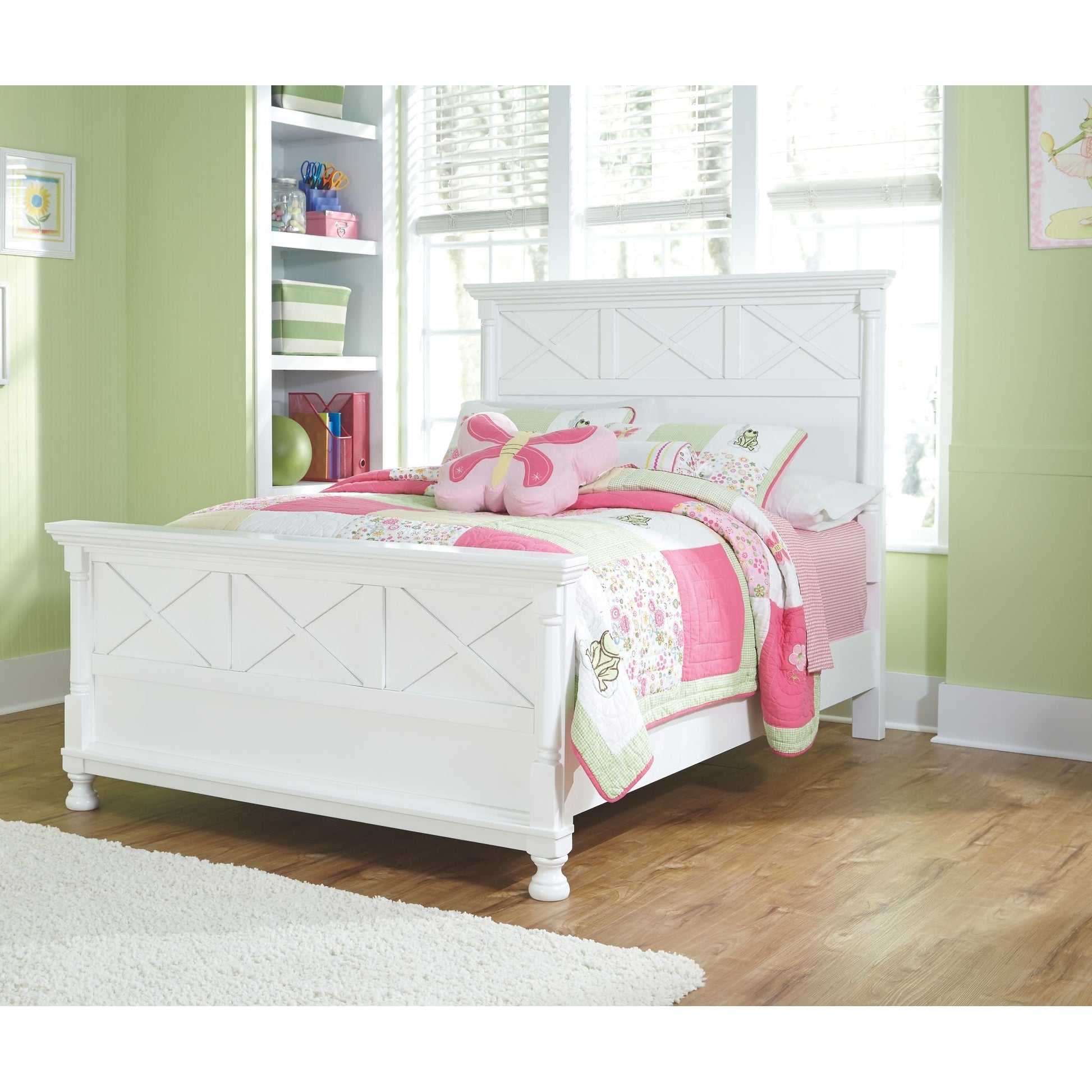 Kaslyn Panel Bed