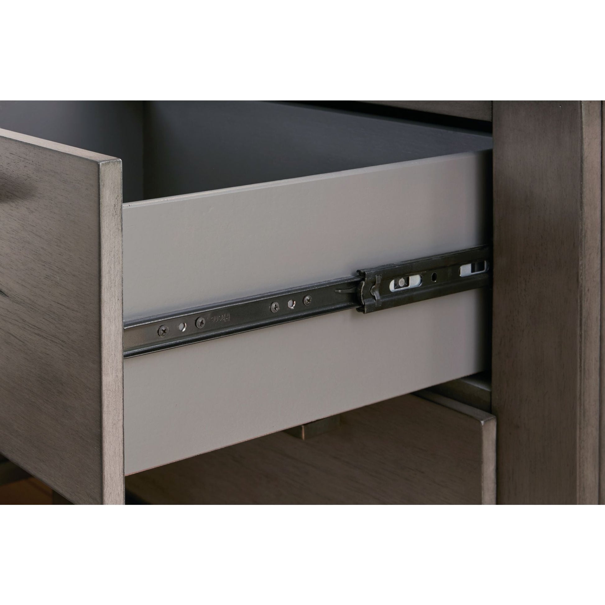Hallanden Chest - Gray