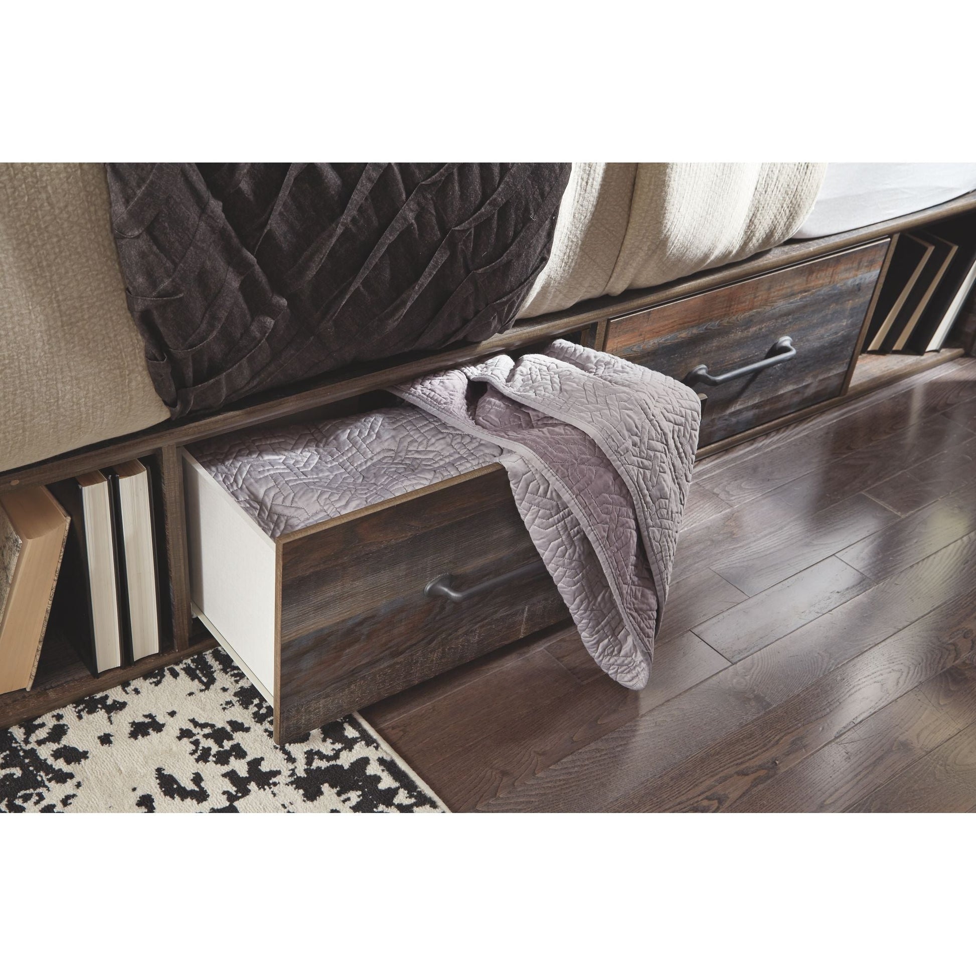 Drystan 5 Piece Queen Bedroom - Multi