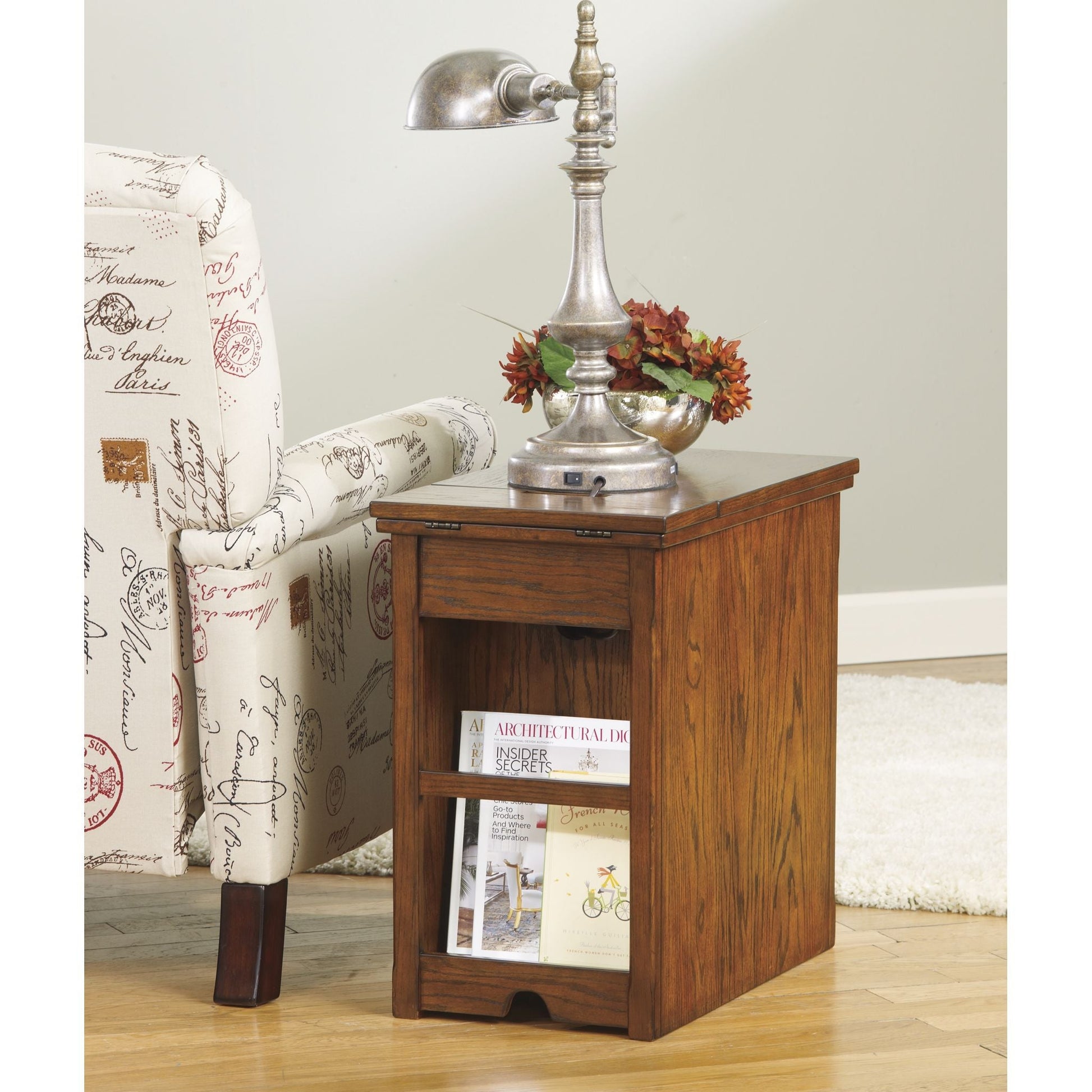 Laflorn Chairside Table - Brown