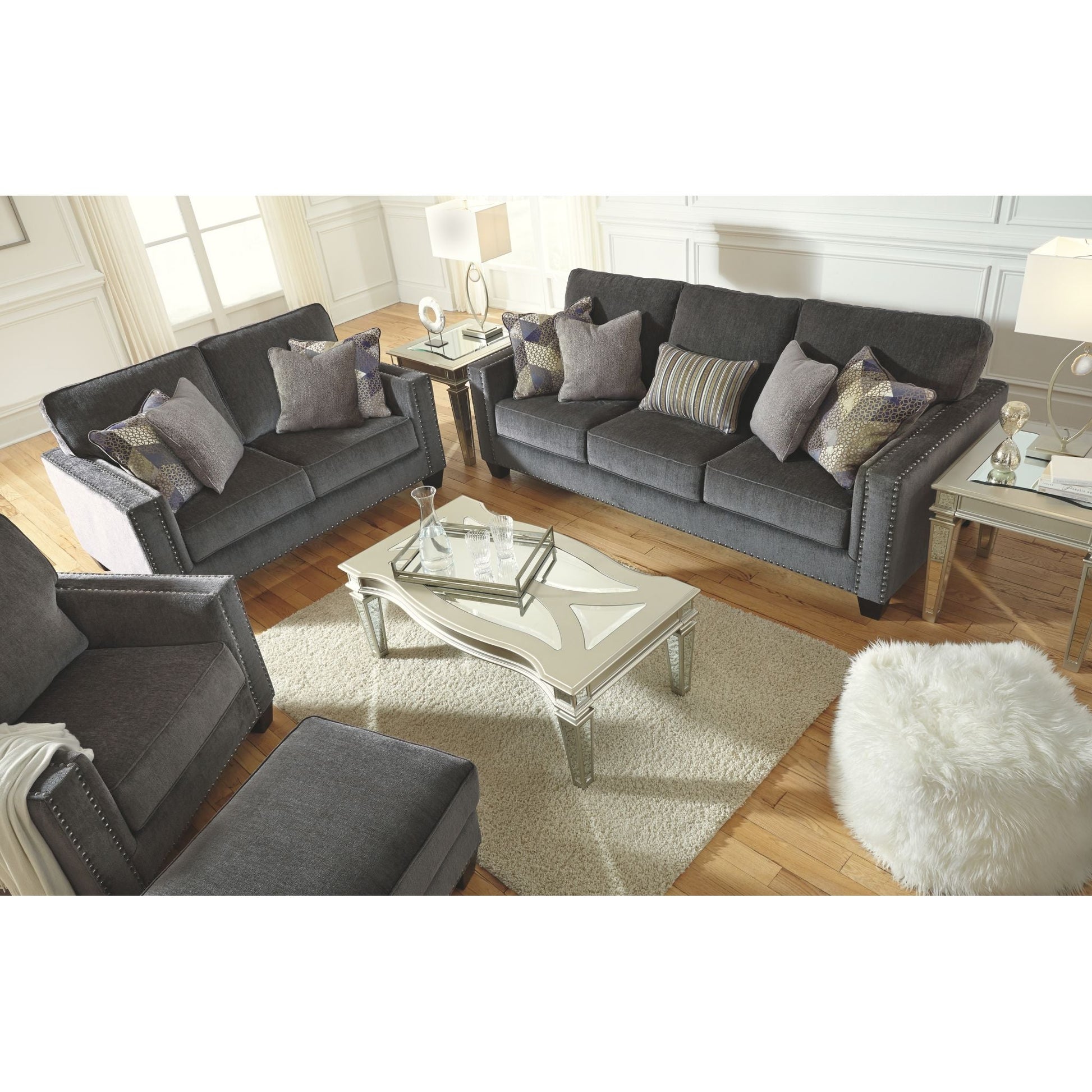 Dilanger Loveseat - Smoke