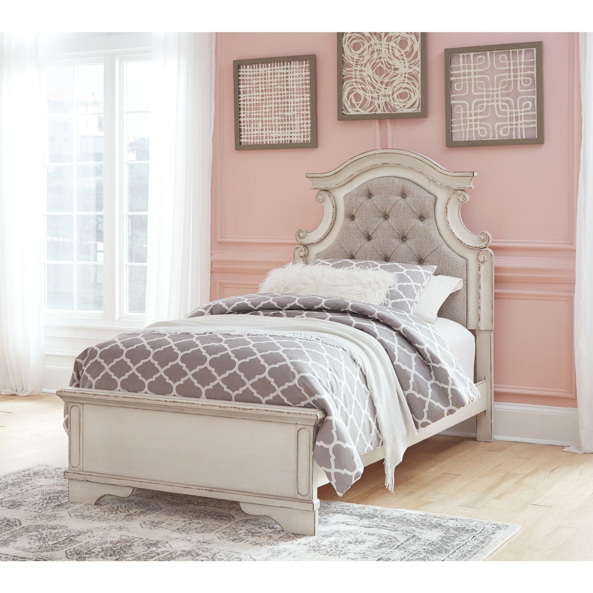 Realyn Twin Bed - Chipped White