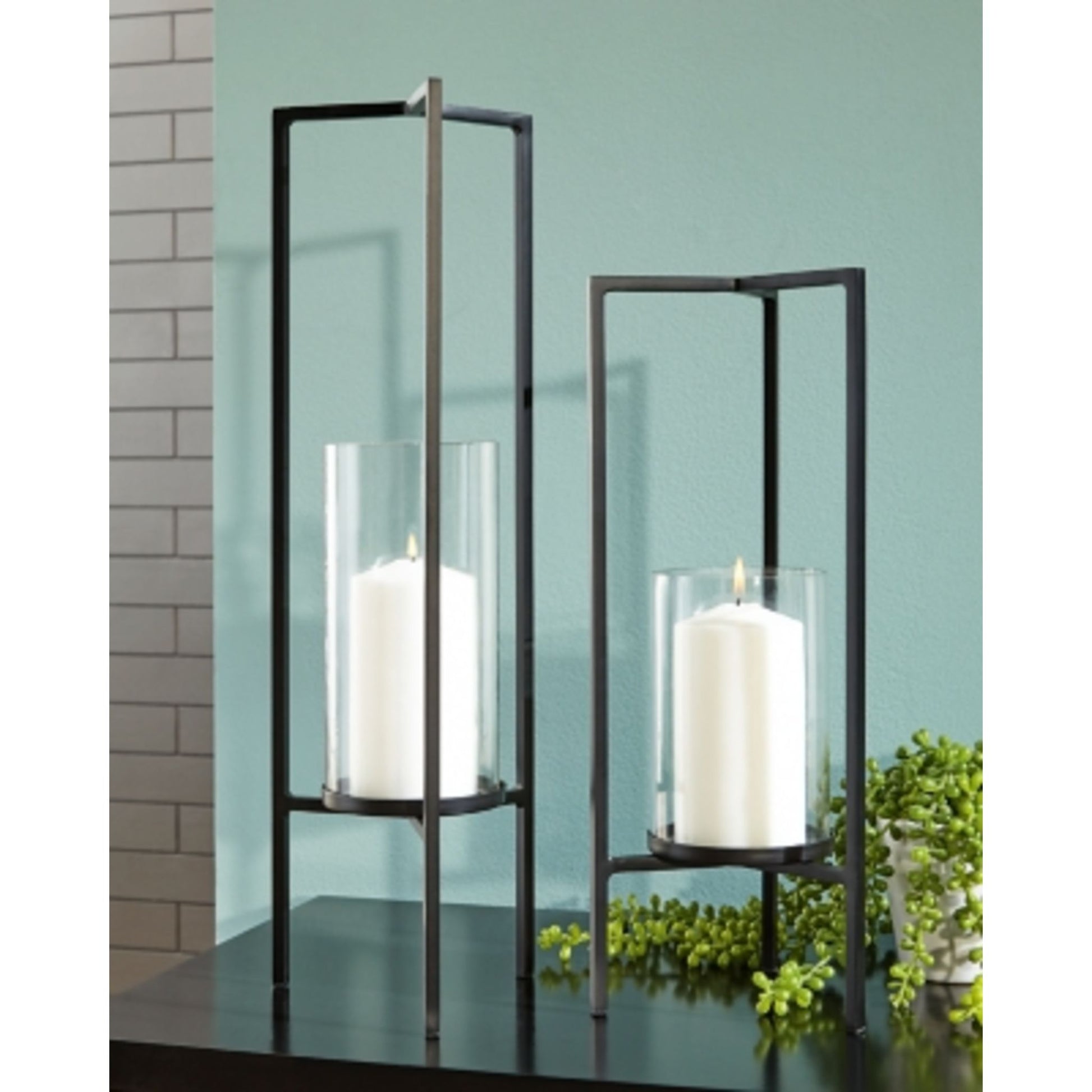 Ginette Candle Holder