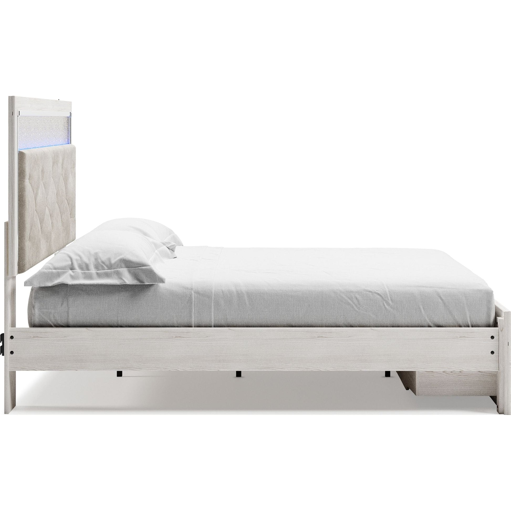Altyra 3 Piece King Platform Bed - White