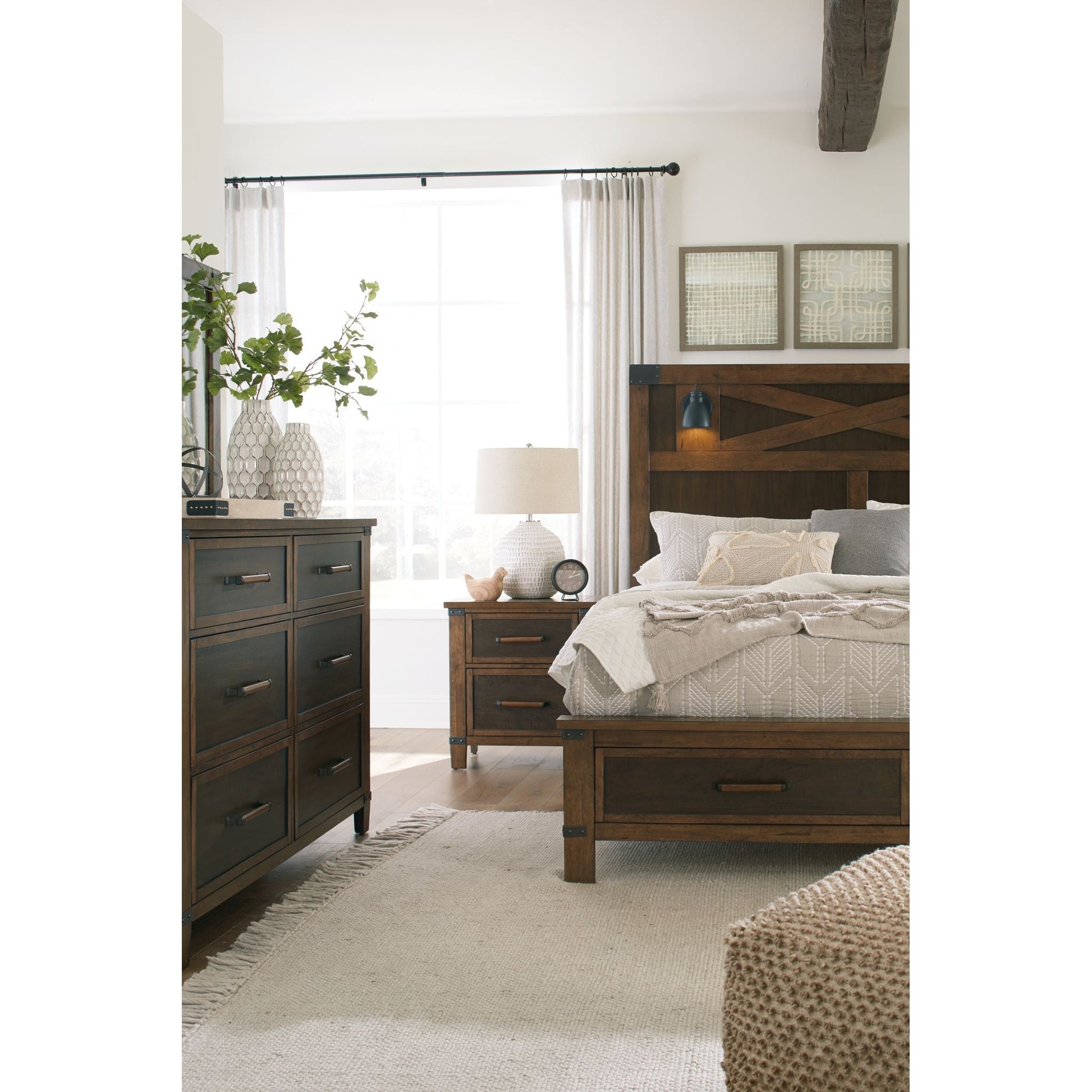 Wyattfield 3 Piece Queen Bed - Two-tone