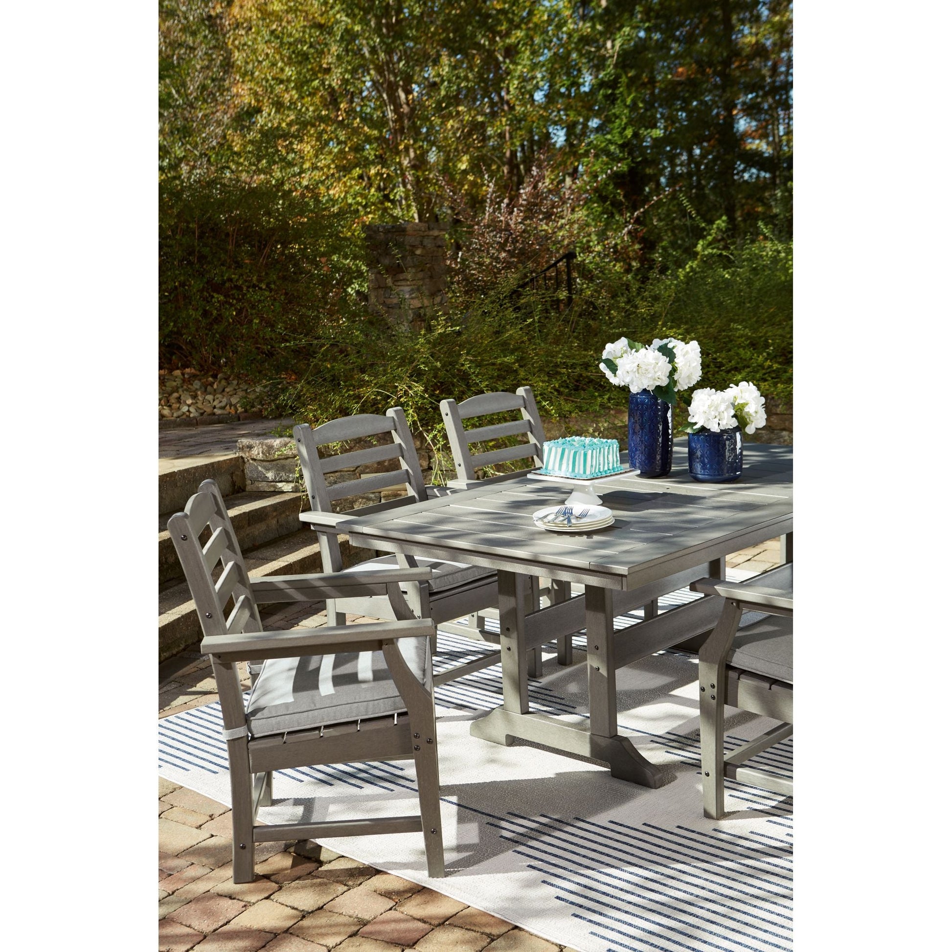 Outdoor Visola Table Gray