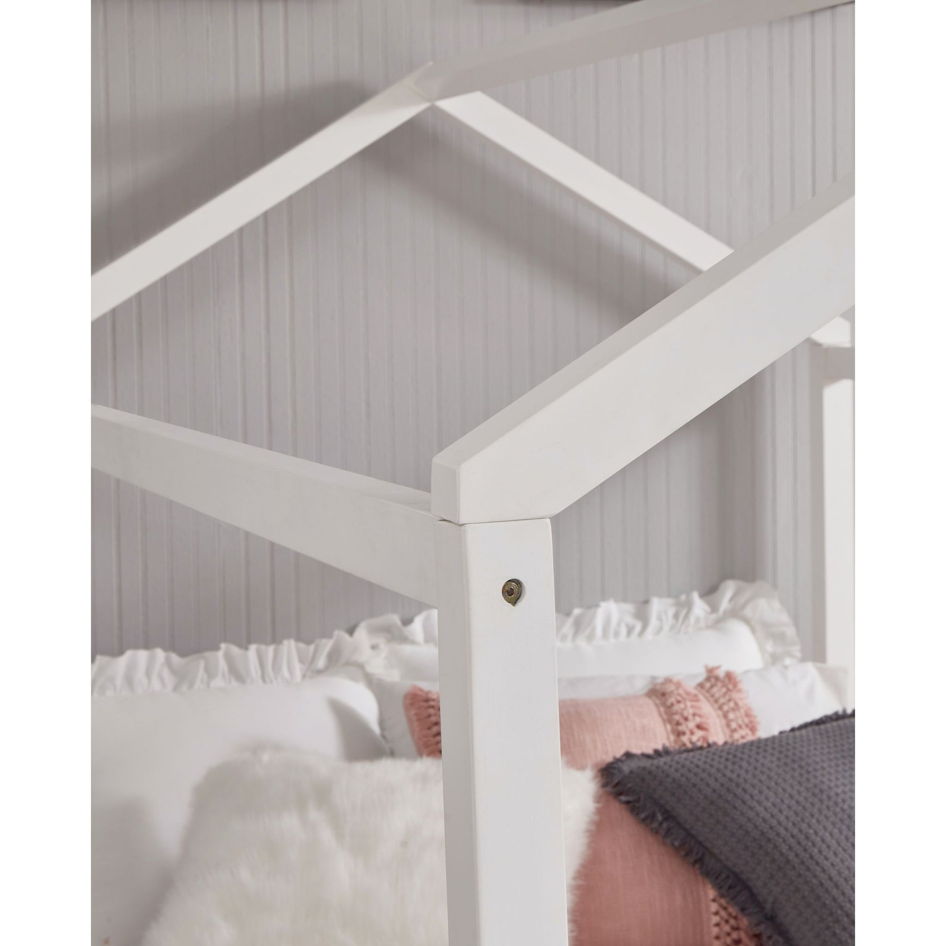 Flannibrook Full House Bed Frame