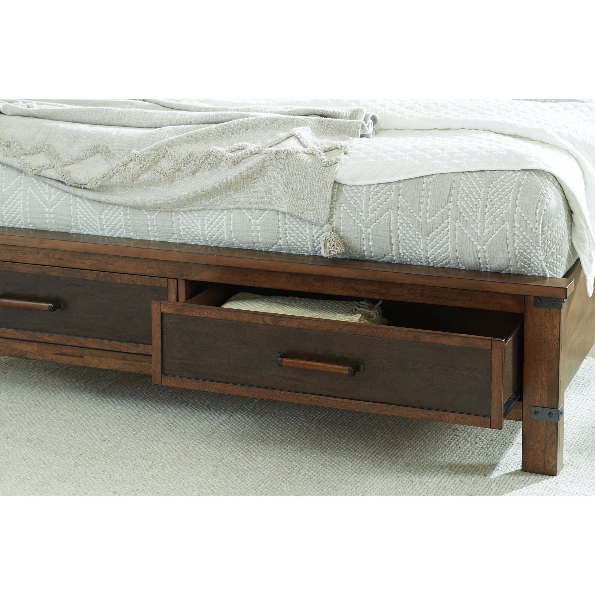 Wyattfield 3 Piece King Bed - Two-tone