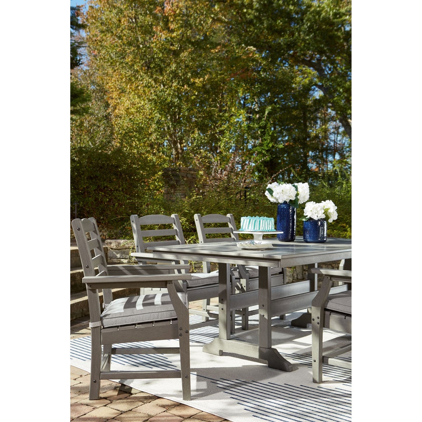 Outdoor Visola Table Gray