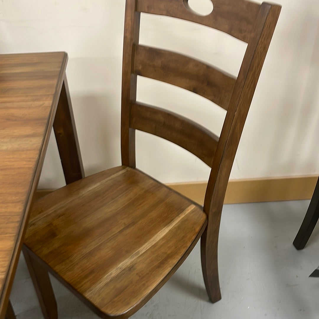 Ashley dinning table w 4 chairs