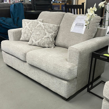 Dynasty love seat and chair