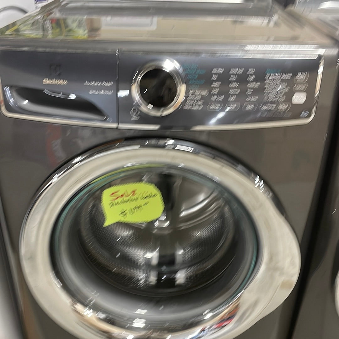 Electrolux washer dryer set