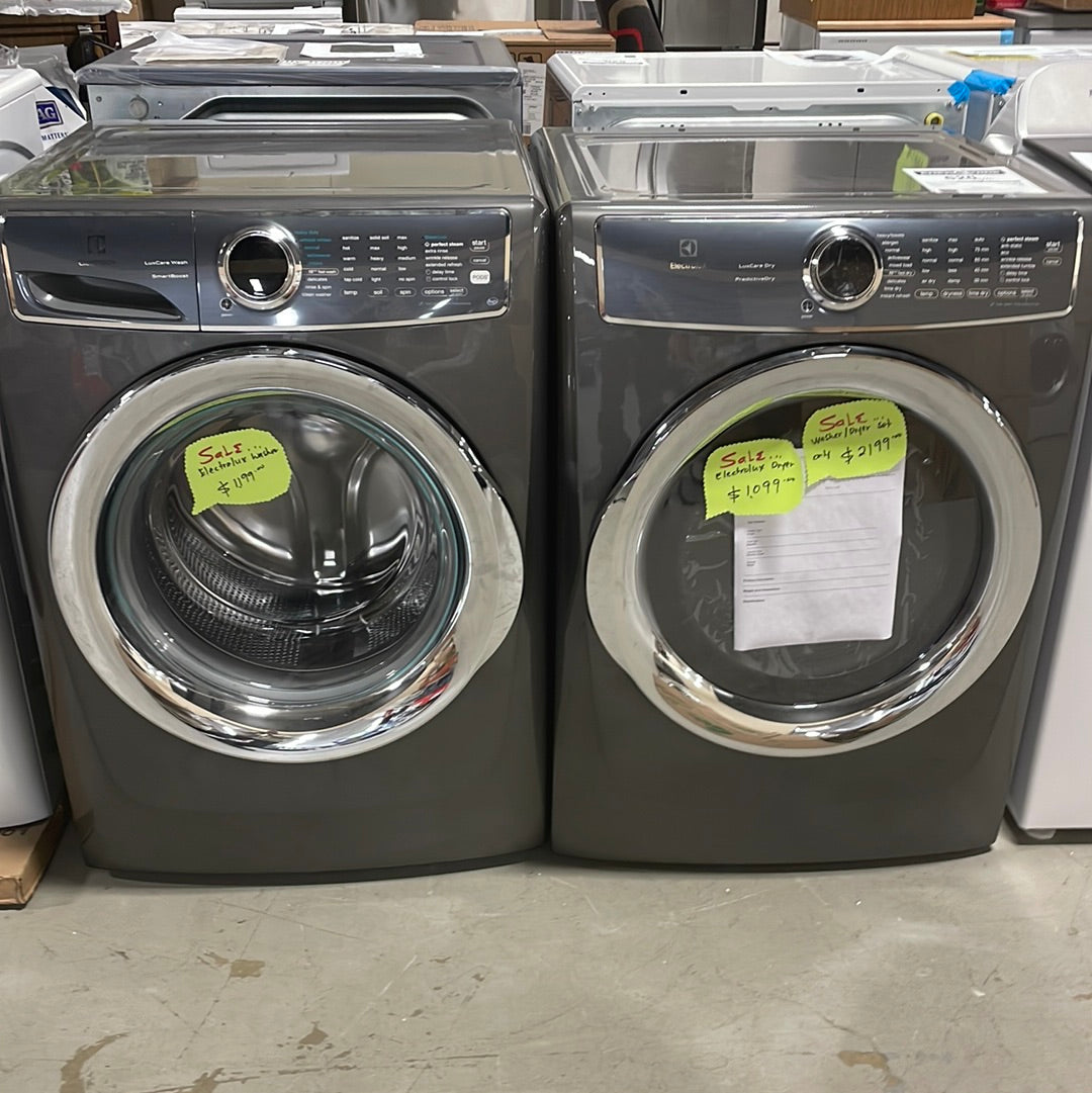 Electrolux washer dryer set